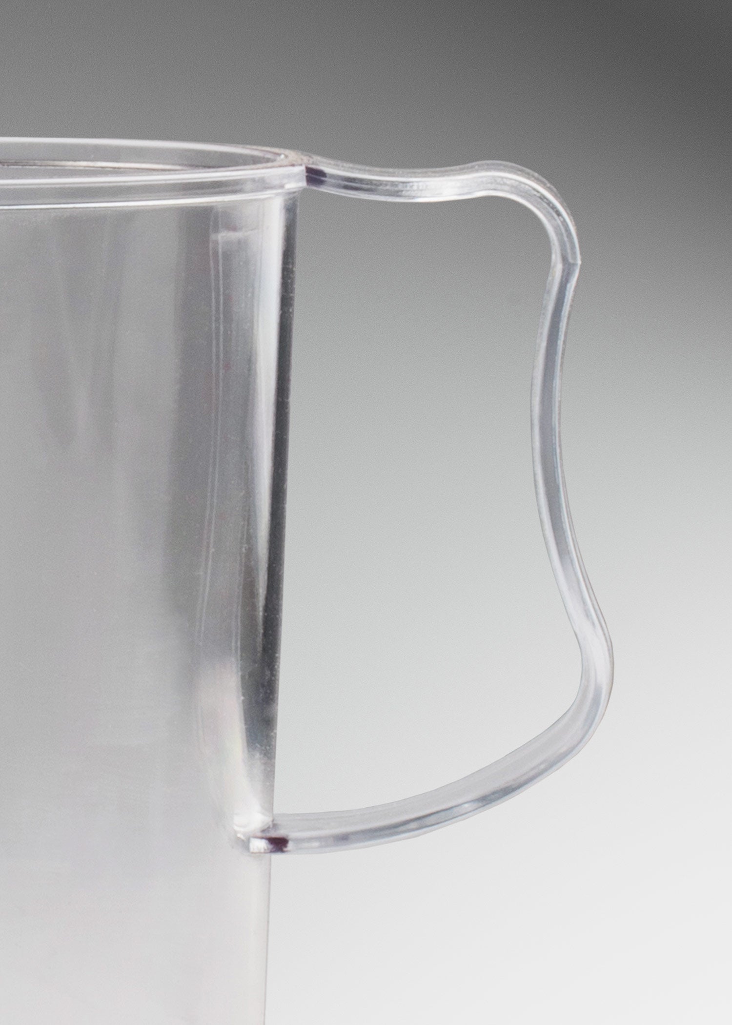 precio  jarra medidora de plástico maha