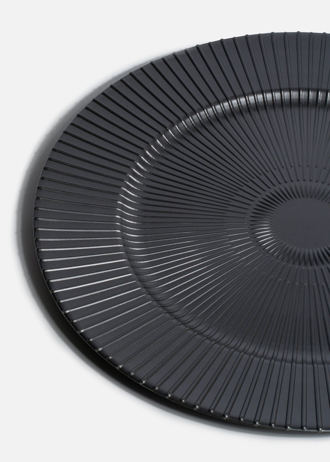 precio  bajo plato negro maha