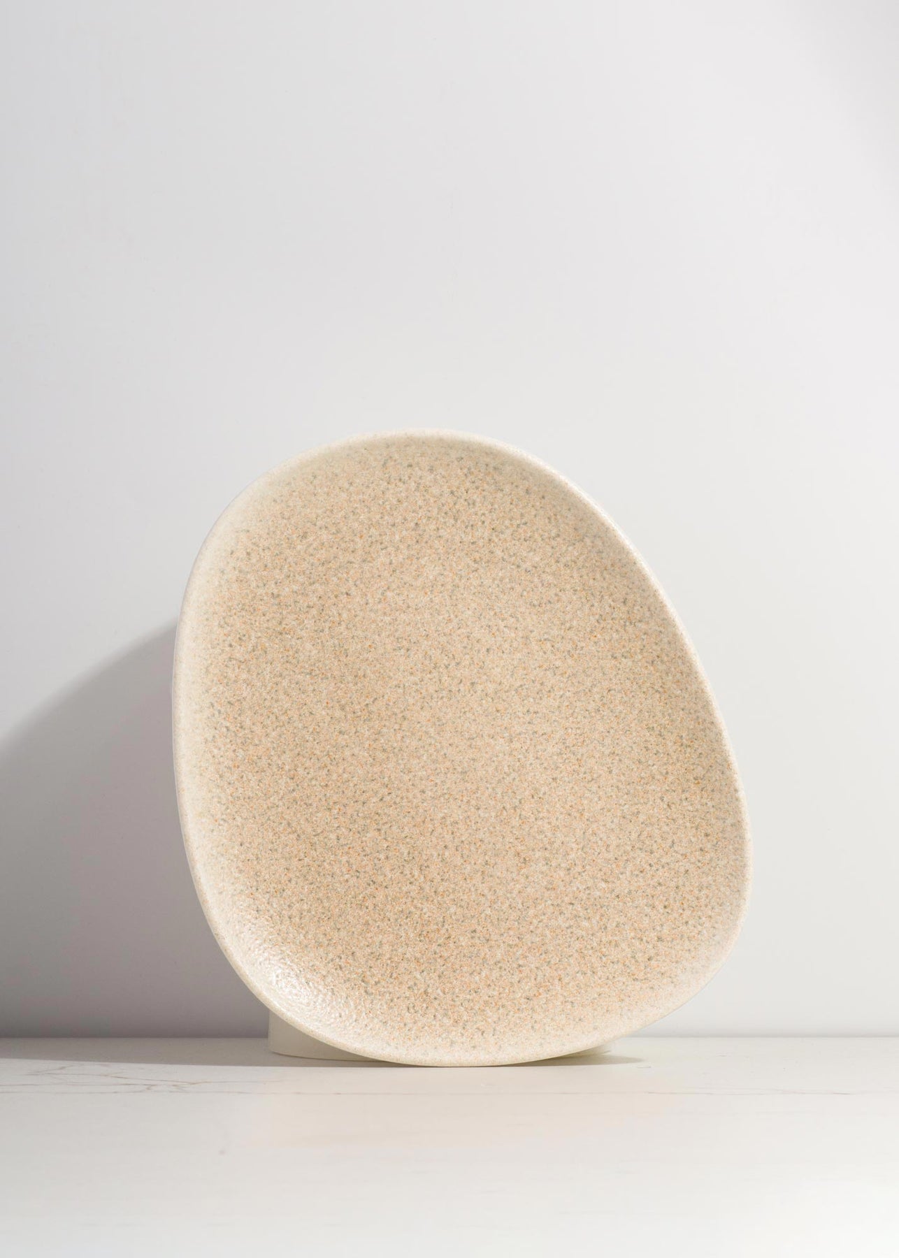 plato trinche desigual porcelana maha