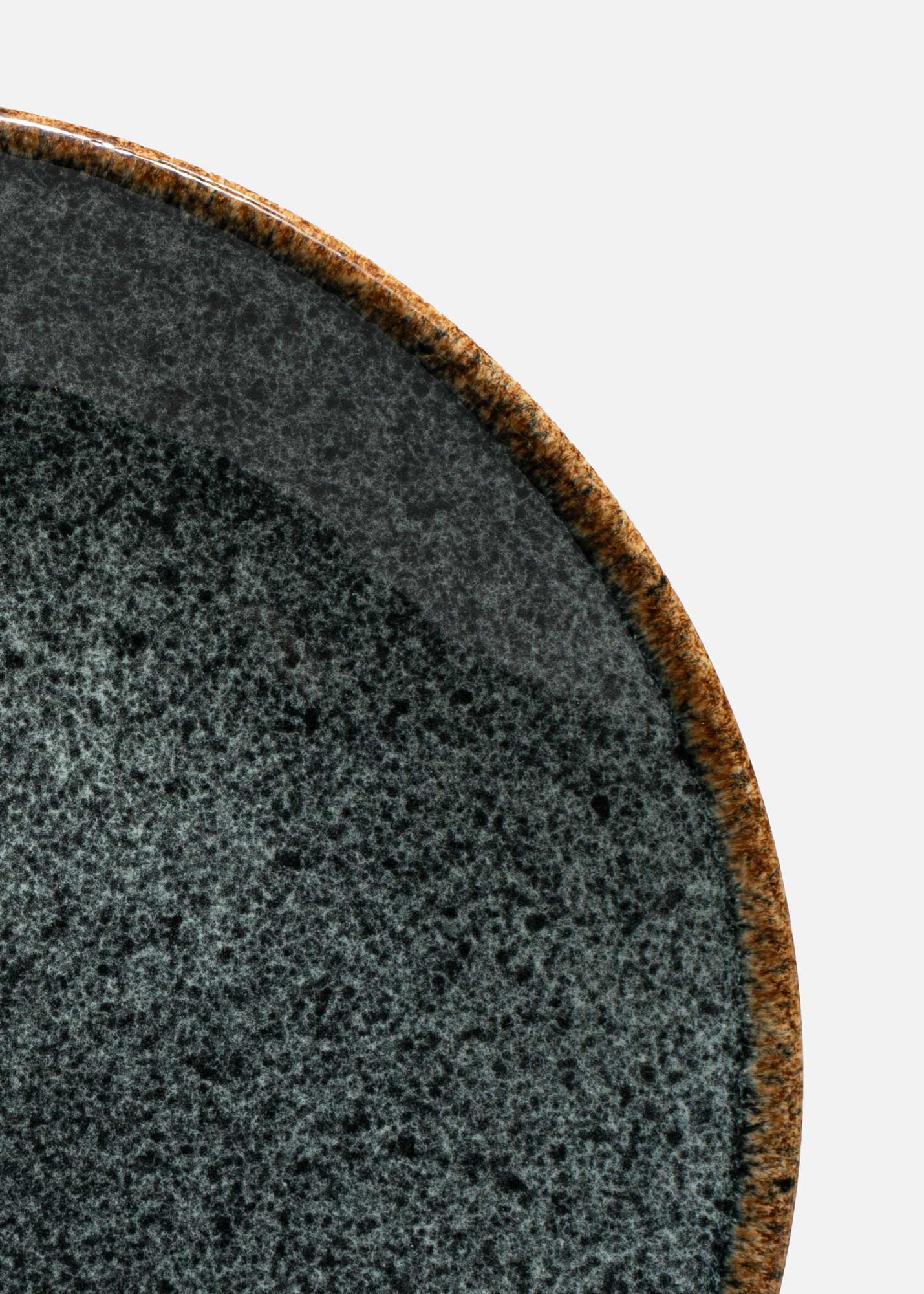 encuentra platos porcelana negro maha