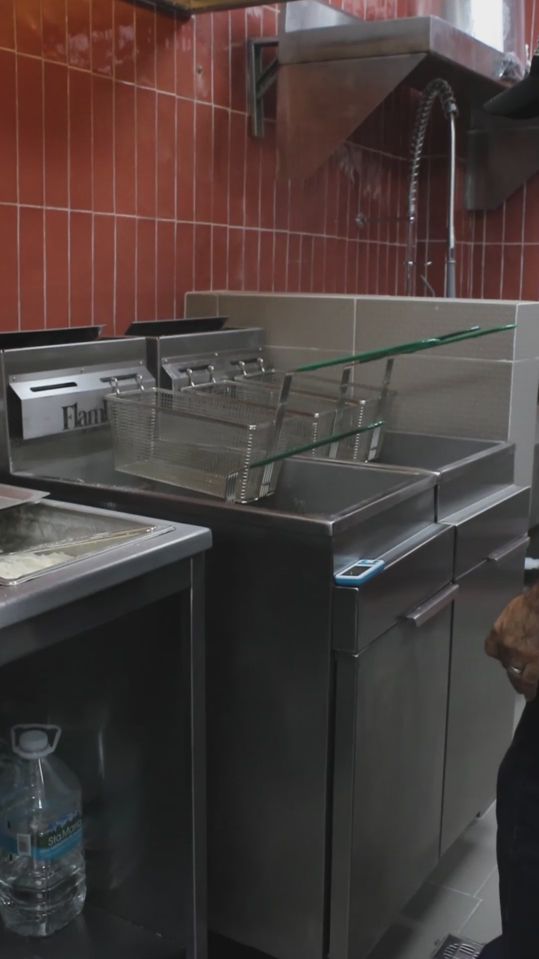 compra freidora industrial maha