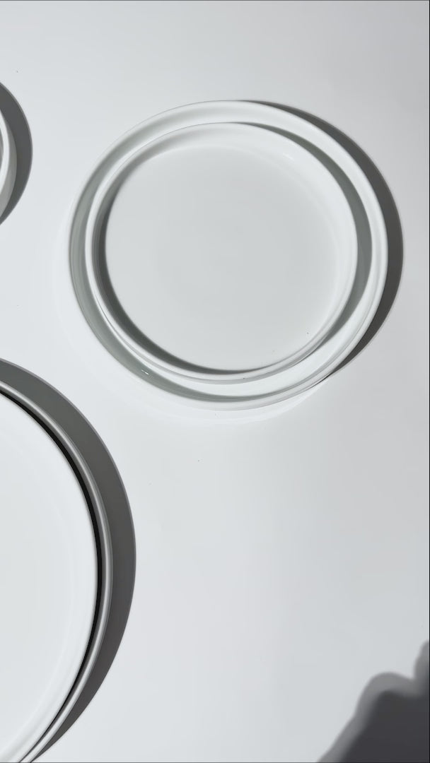 video detalles platos porcelana blanco maha