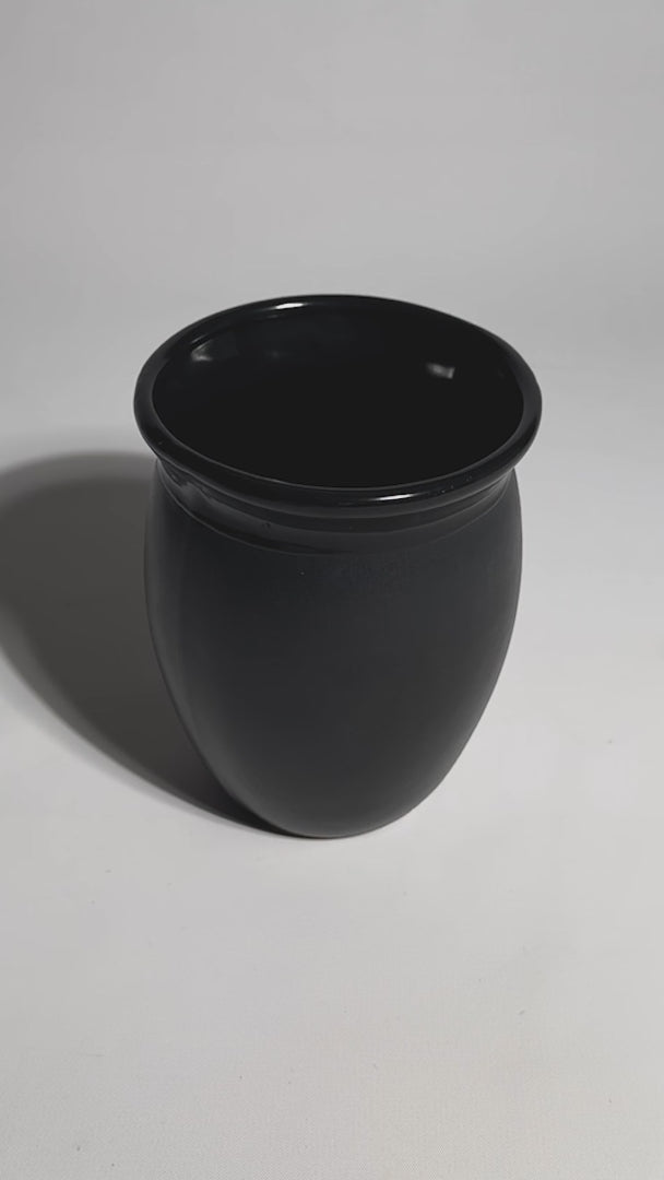 video detalles cantaro de cerámica negro