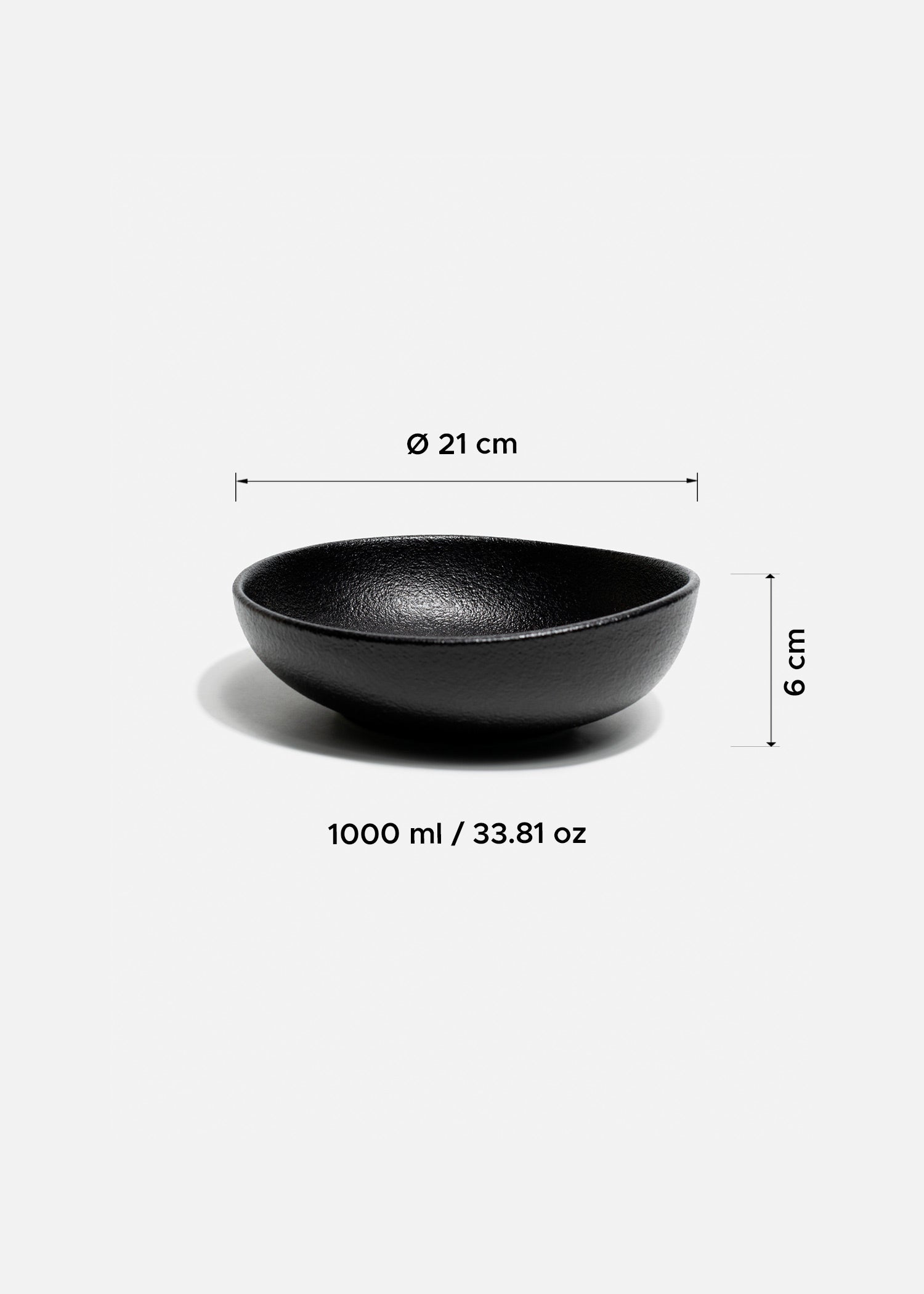Platos hondos de porcelana negro Vantablack