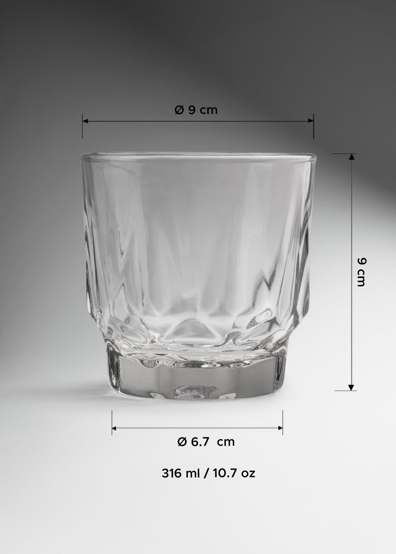 encuentra vaso de vidrio maha