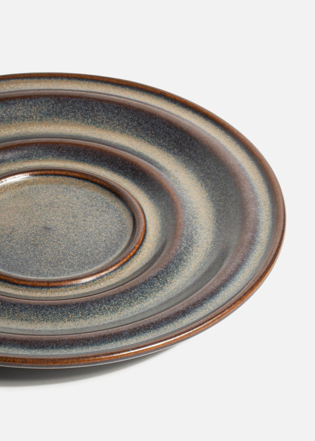 Platos taza de porcelana y cerámica