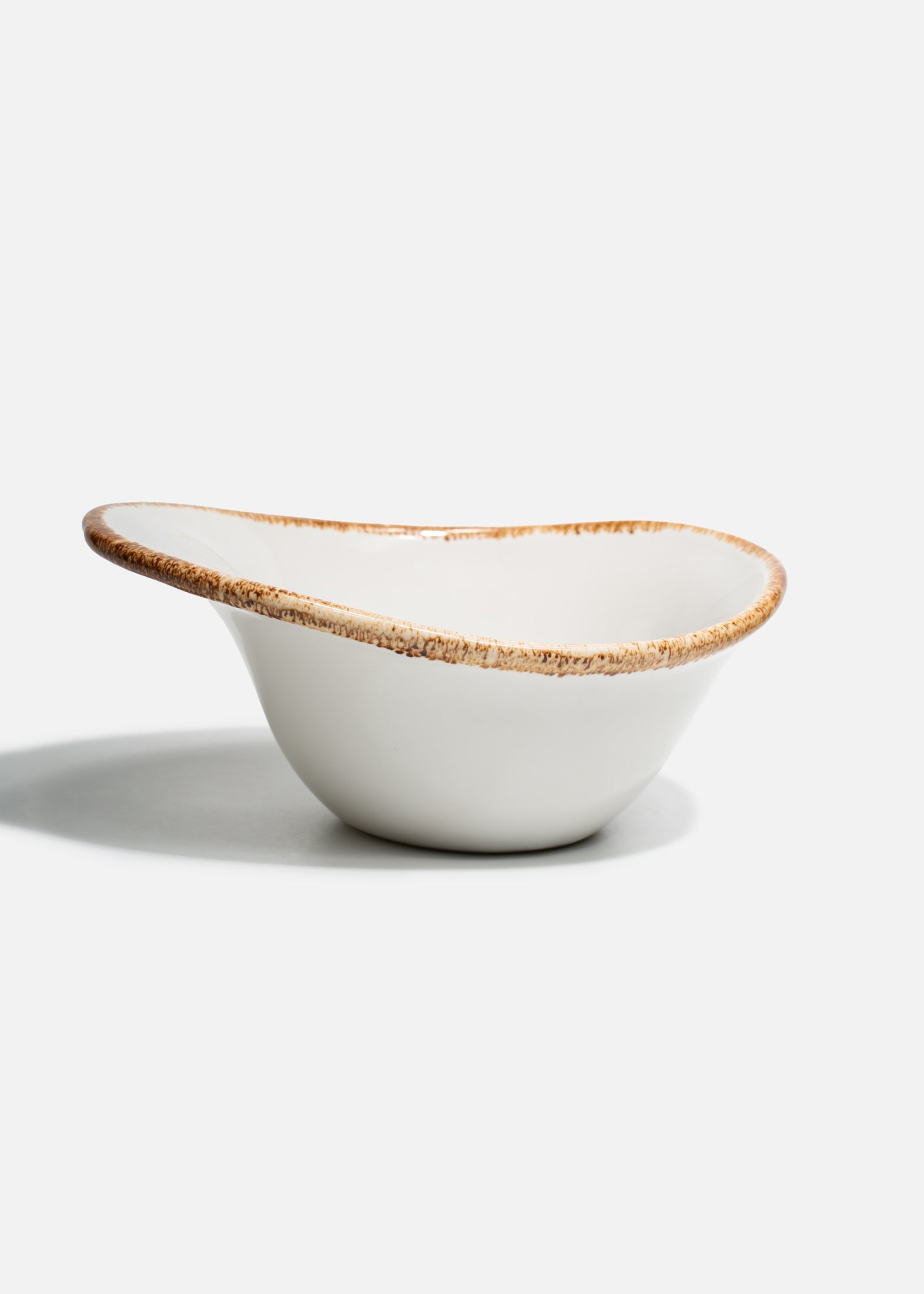 Bowls y platos hondos de porcelana y cerámica