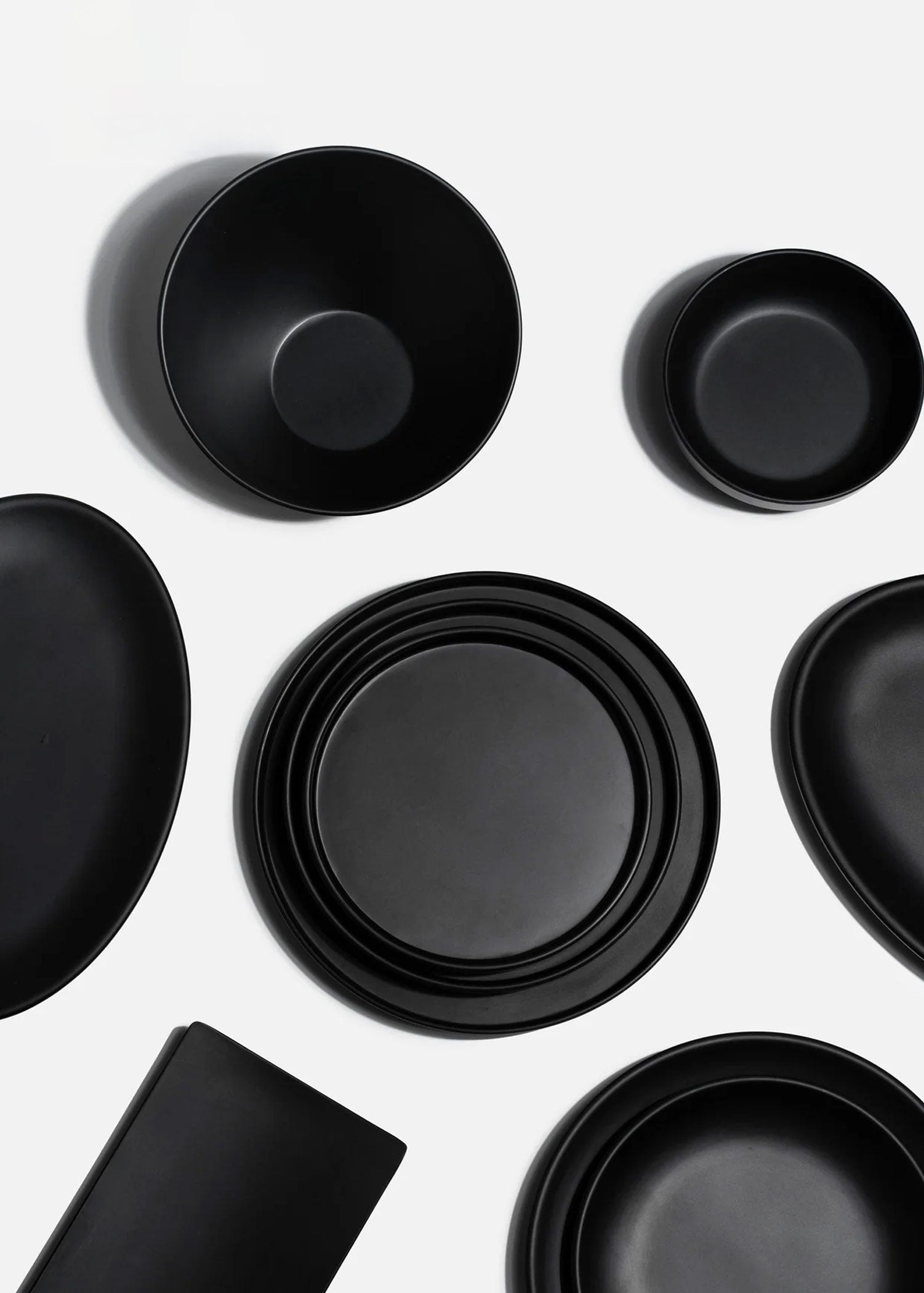 Platos trinche de melamina negro mate William