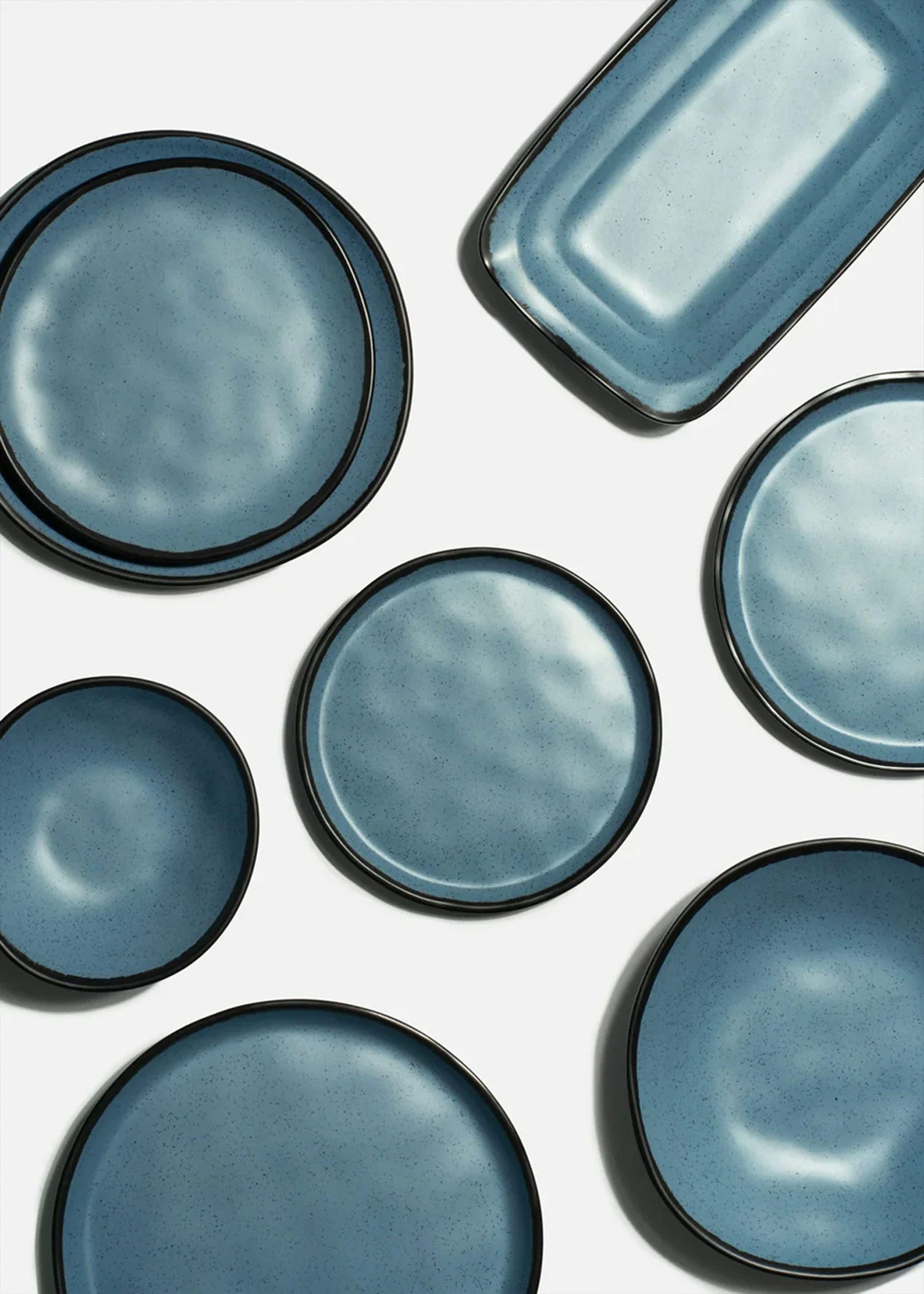 Platos trinche de melamina azul Beluga