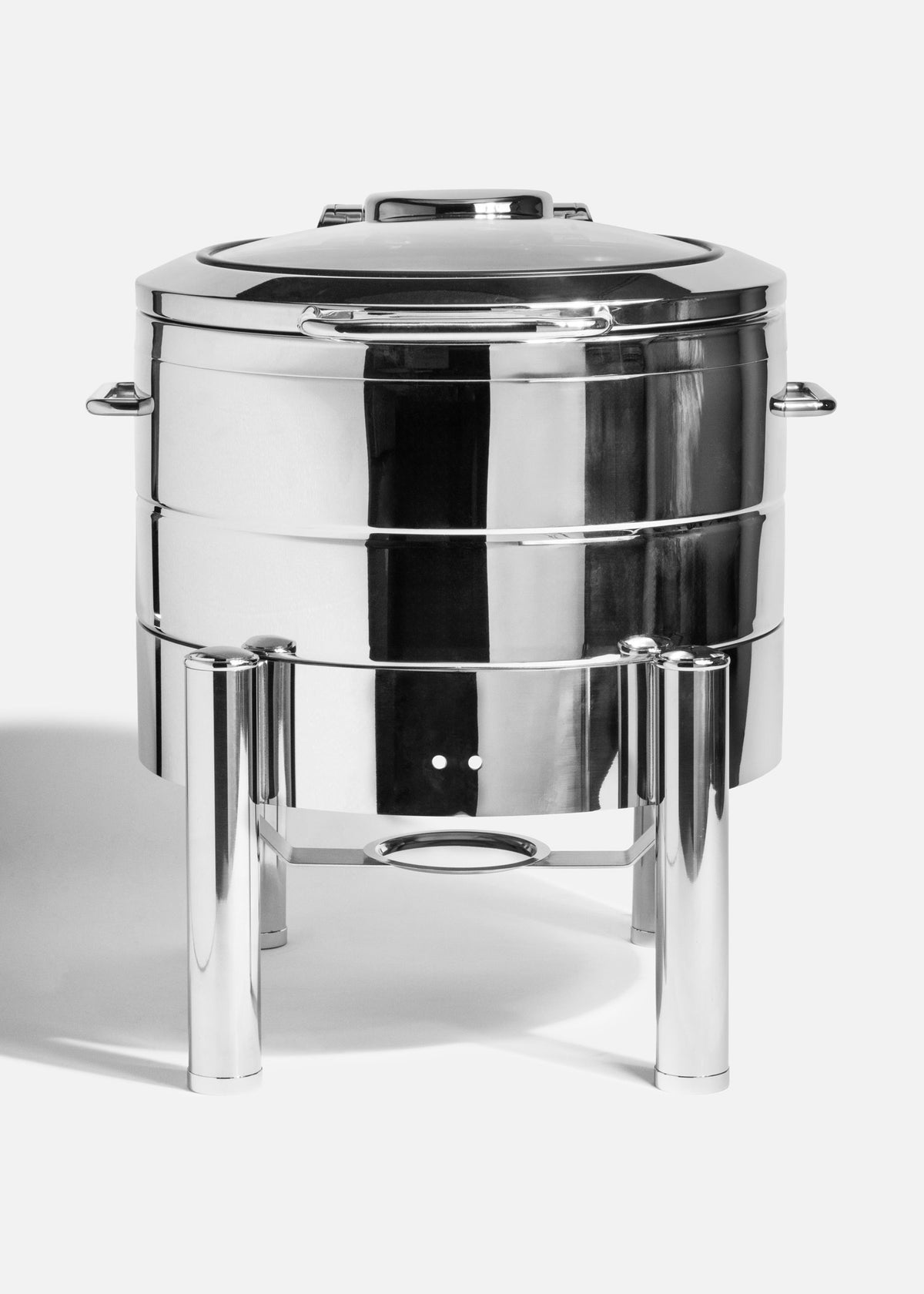 Ejemplo de montaje de la base de acero inoxidable con un chafer redondo de 11 litros.