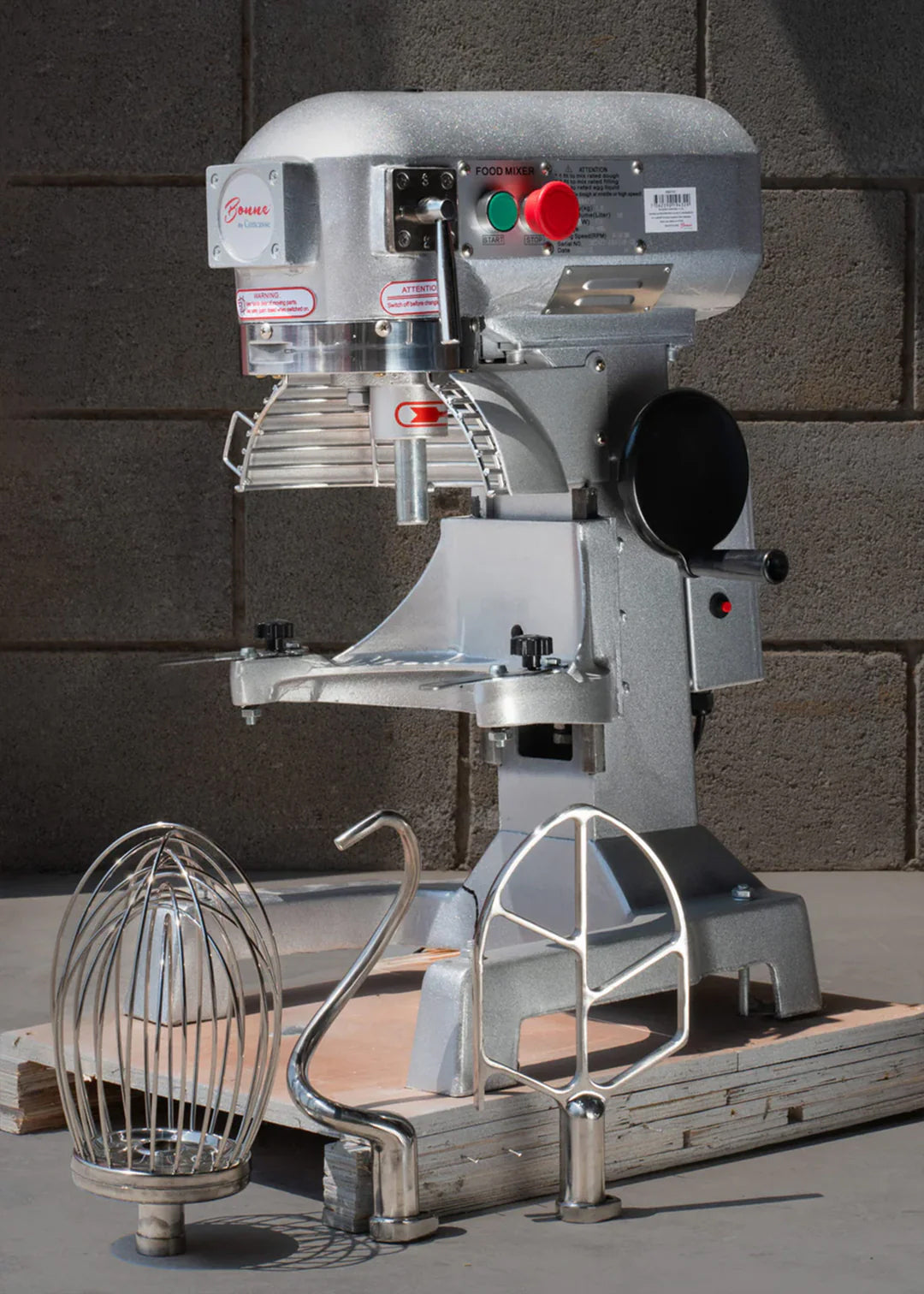 Batidora planetaria tres velocidades de acero inoxidable plata 5 kg de masa 10 L