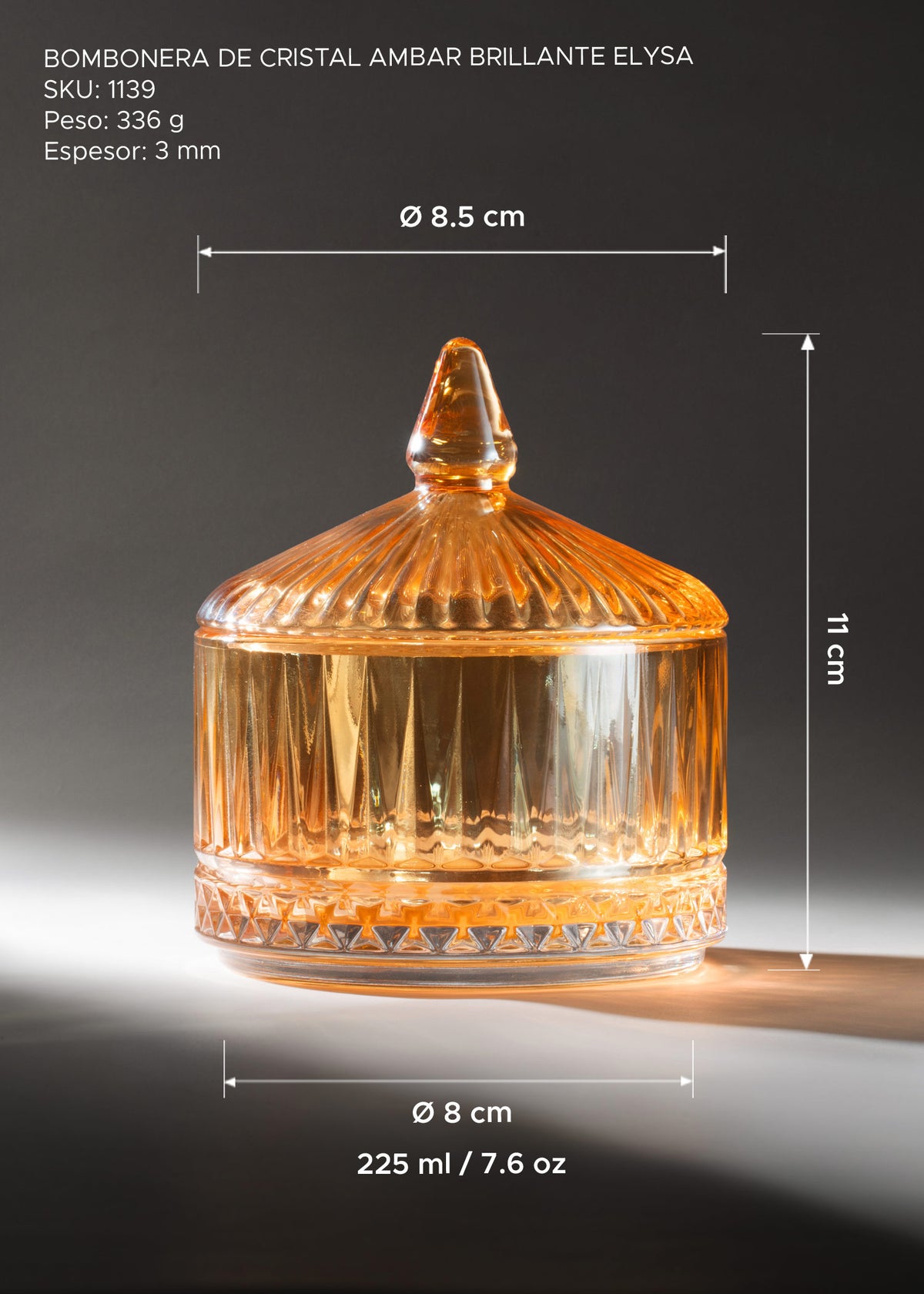 Medidas de la bombonera Elysa de 225 ml: 11 cm de alto, diámetro superior de 8.5 cm y base de 8 cm.