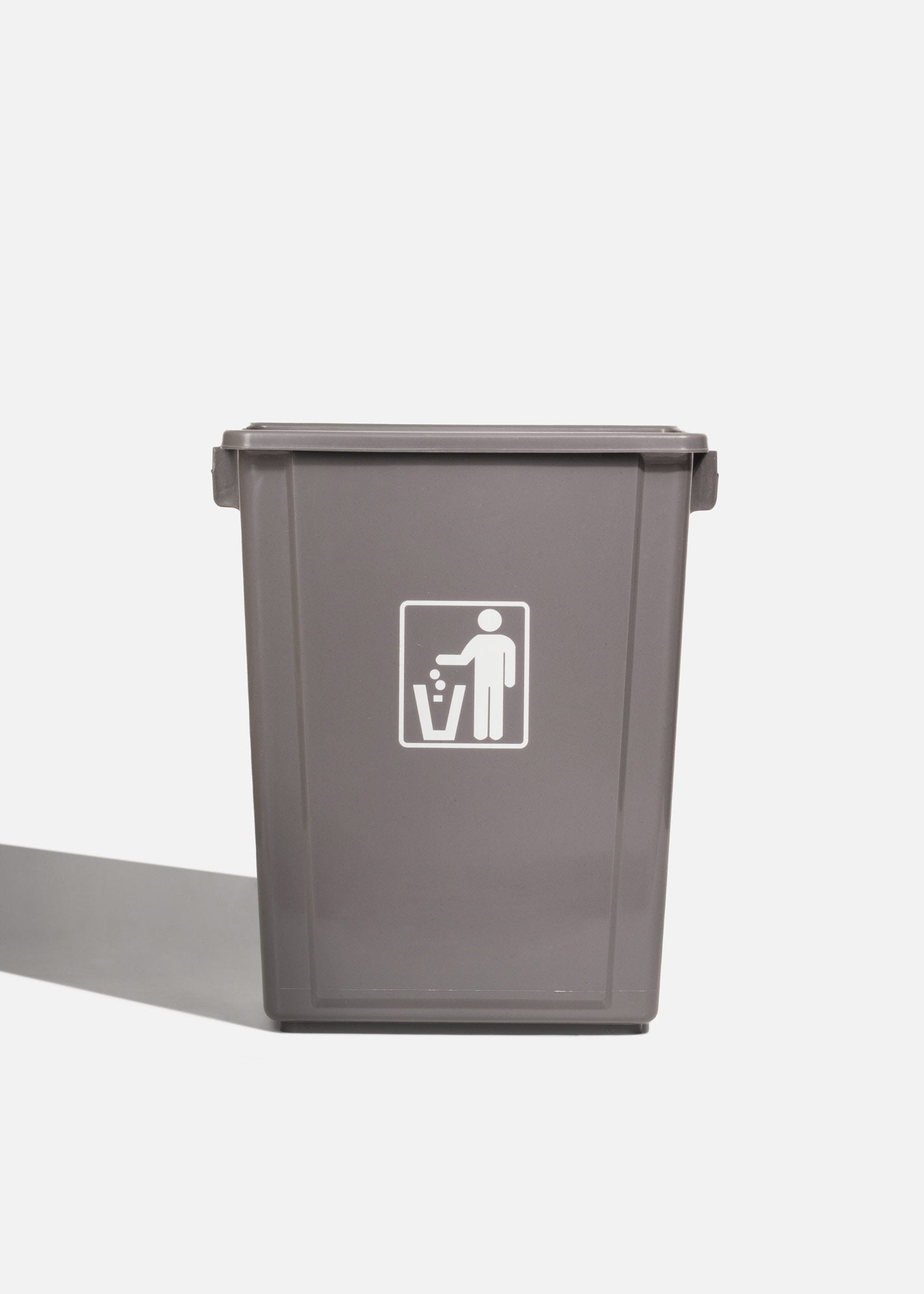 encuentra bote de basura maha