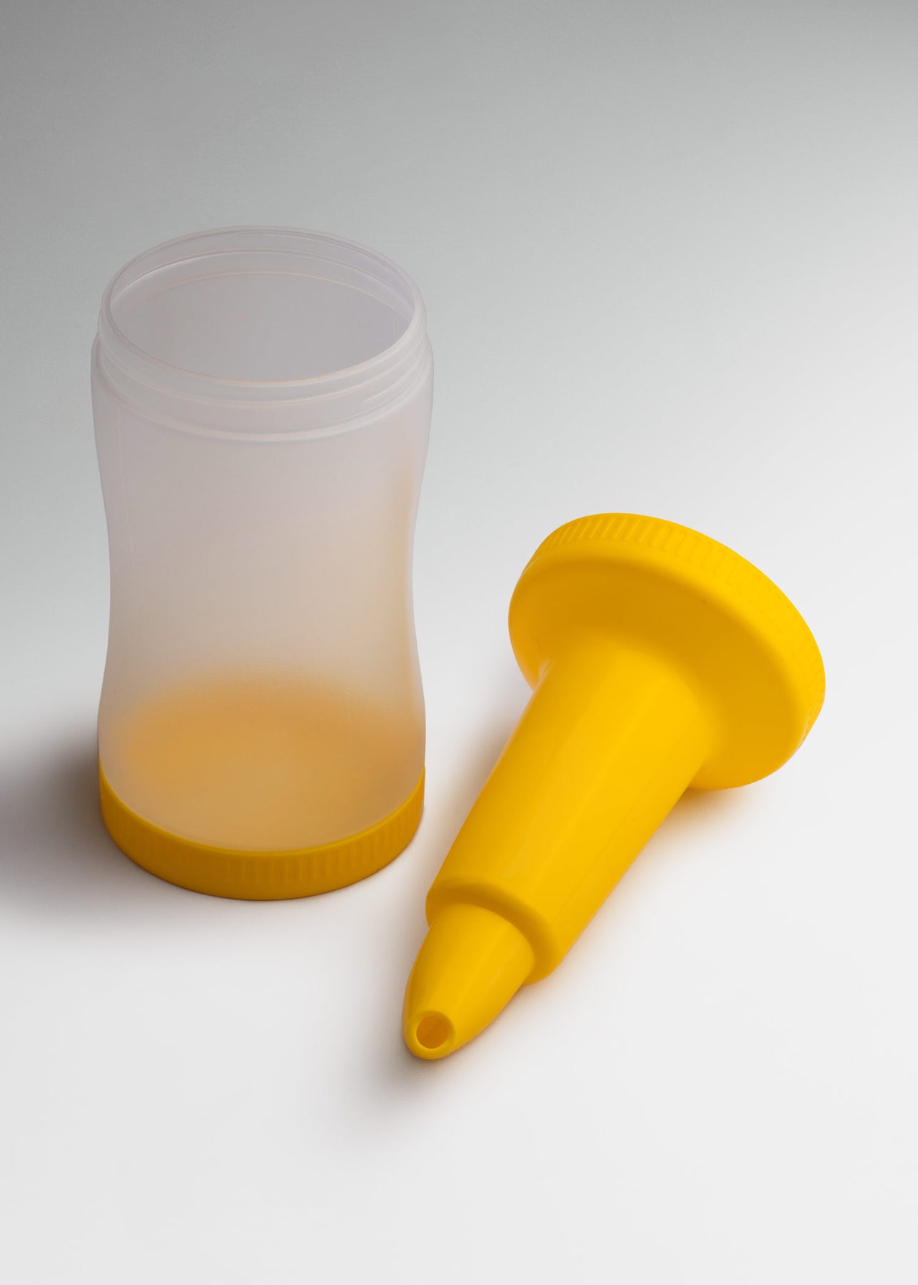 encuentra botella de plastico maha