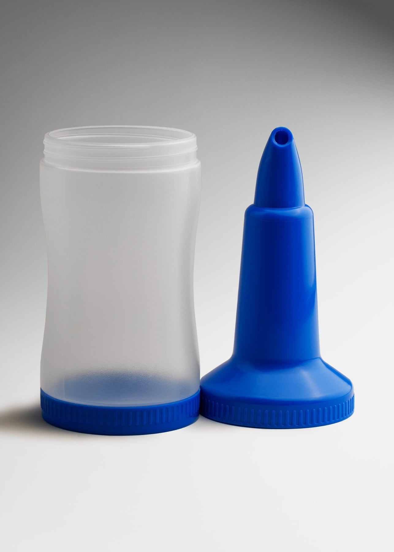 encuentra botella de plástico maha