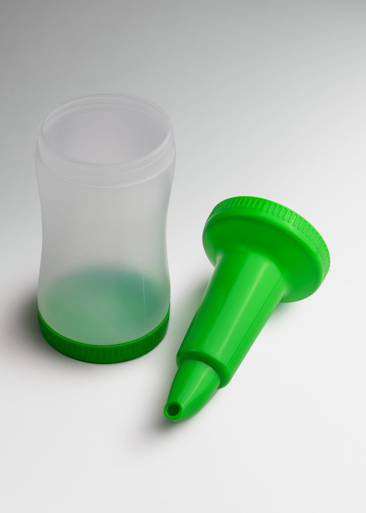 encuentra botella de plastico maha