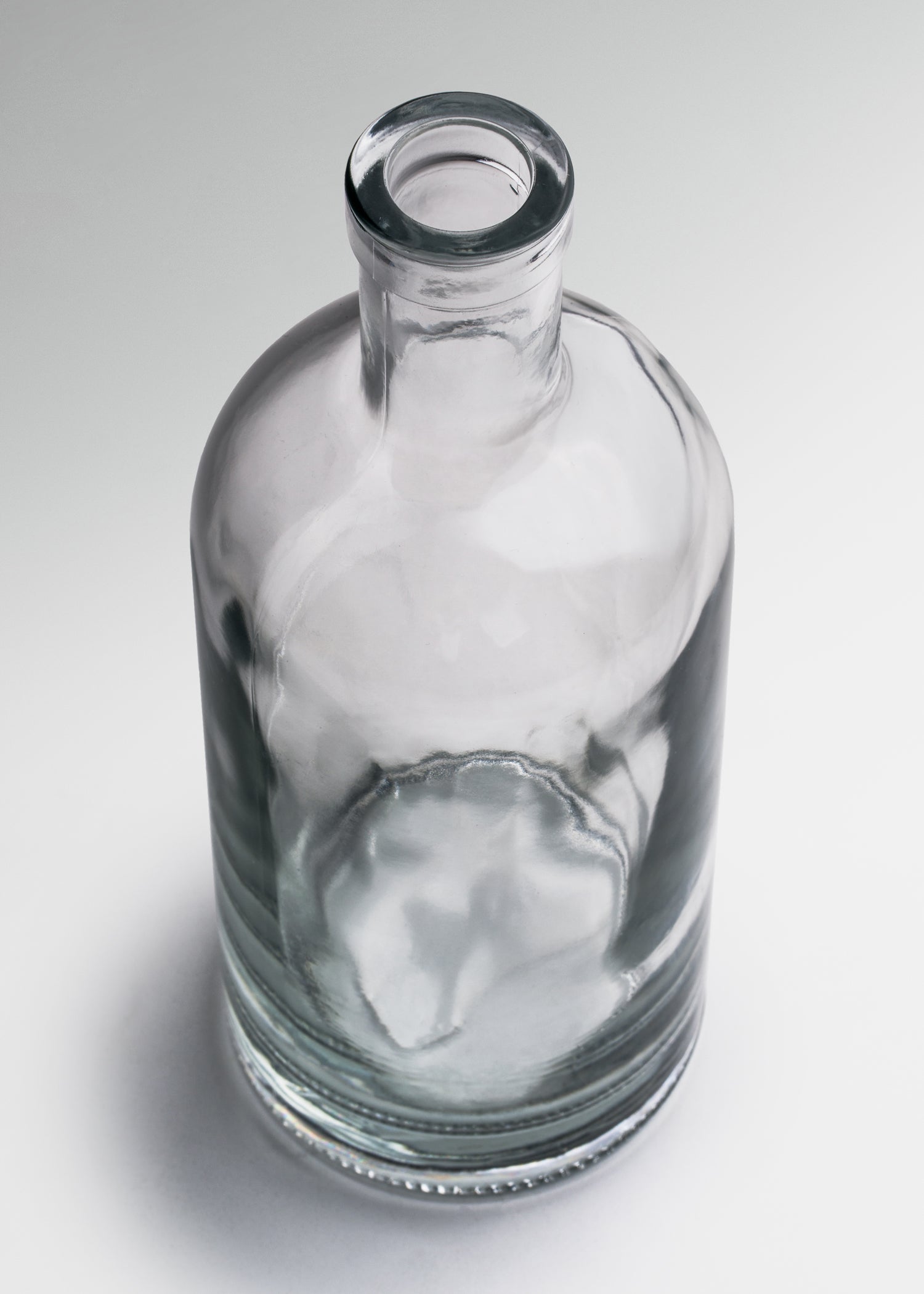 encuentra botella mezcalera maha