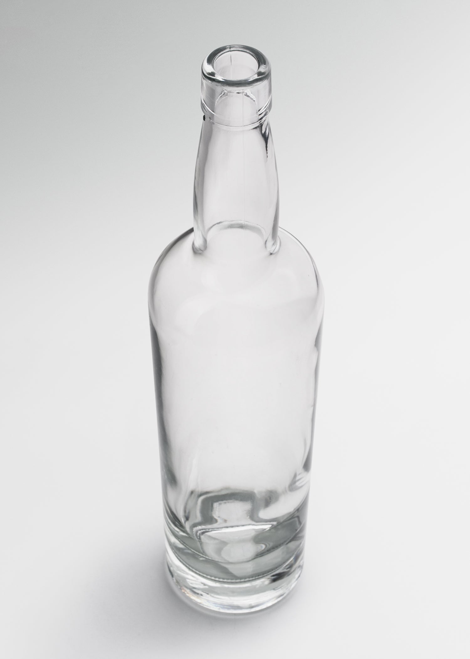 encuentra botella mezcalera maha