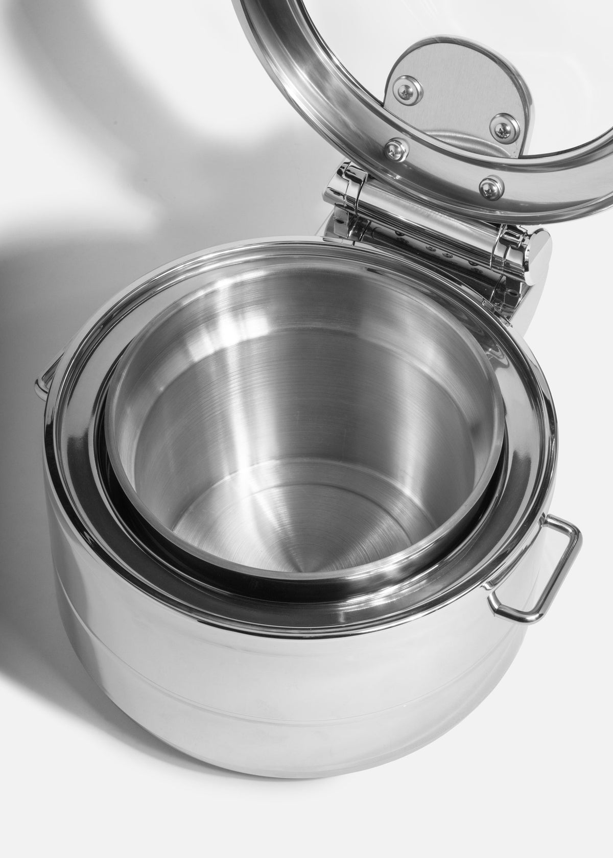 Vista superior del recipiente redondo para sopa del chafer de 11 litros.