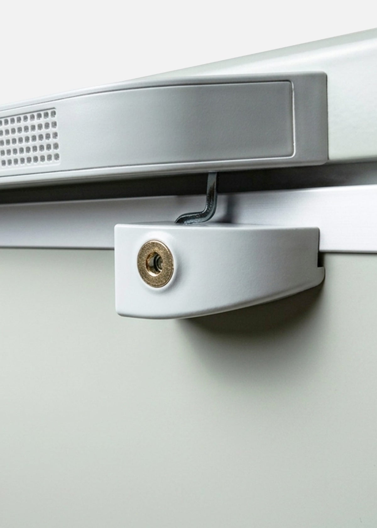 Congelador / refrigerador horizontal función dual 5° a -24° C 24 pies / 662 L. Largo 194.5 cm, ancho 80.1 cm, alto 82.5 cm. Rhino CONGECO-24 — imagen de producto