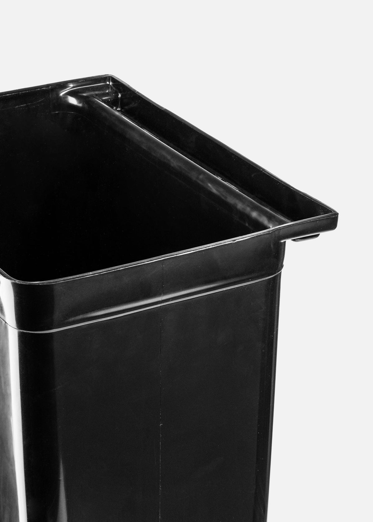 Contenedor grande para carro de servicio de plÃ¡stico negro 42.4 L