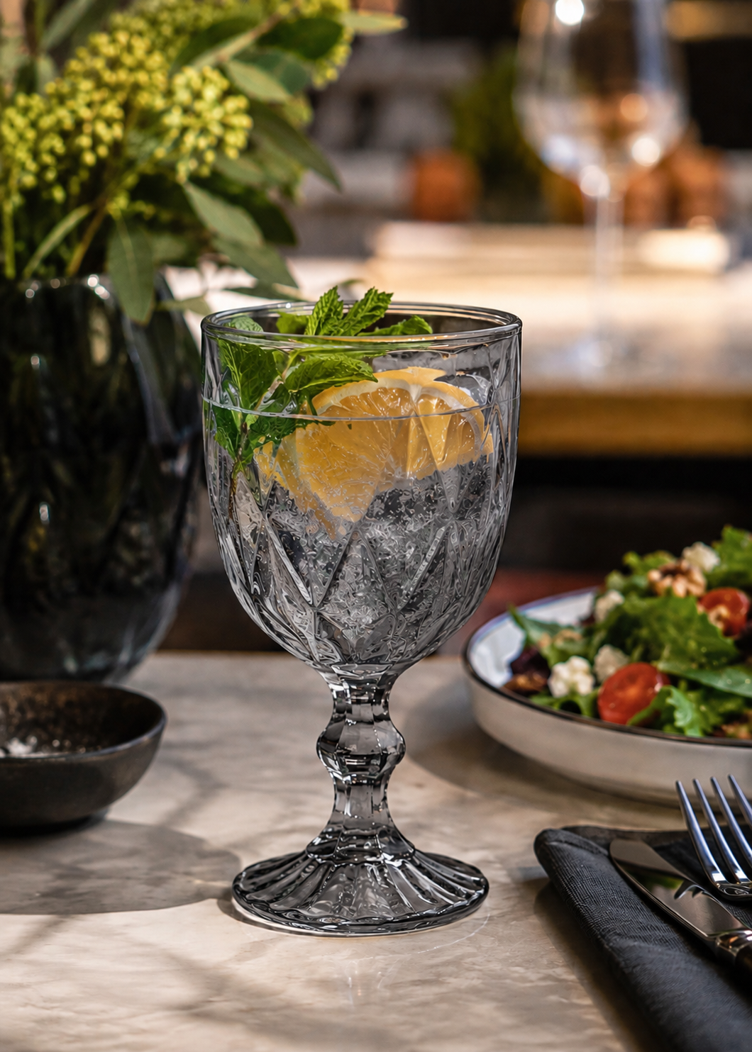 Copa gris para agua y coctelería Diamond