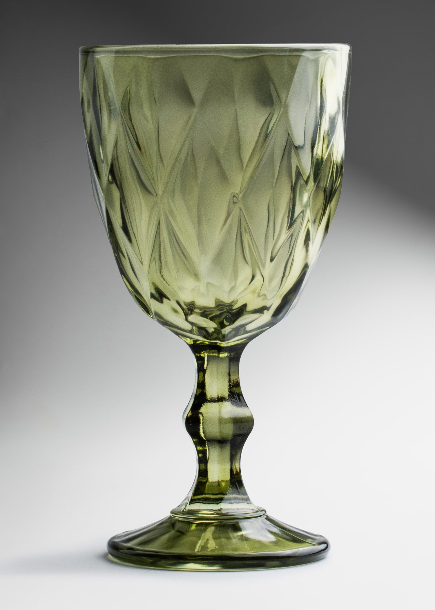 Copa para agua de vidrio verde olivo Libbey Diamond 320 ml