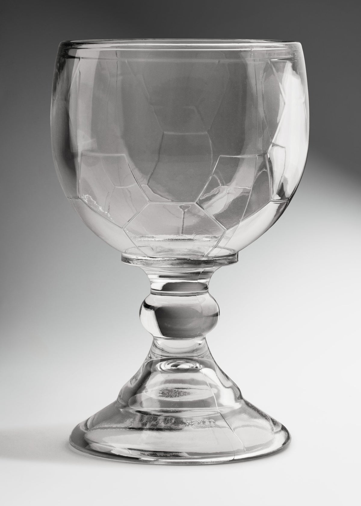 Copa chabela de vidrio transparente en forma de balón para micheladas y cervezas ideal para bar o restaurante 620 ml — imagen de producto