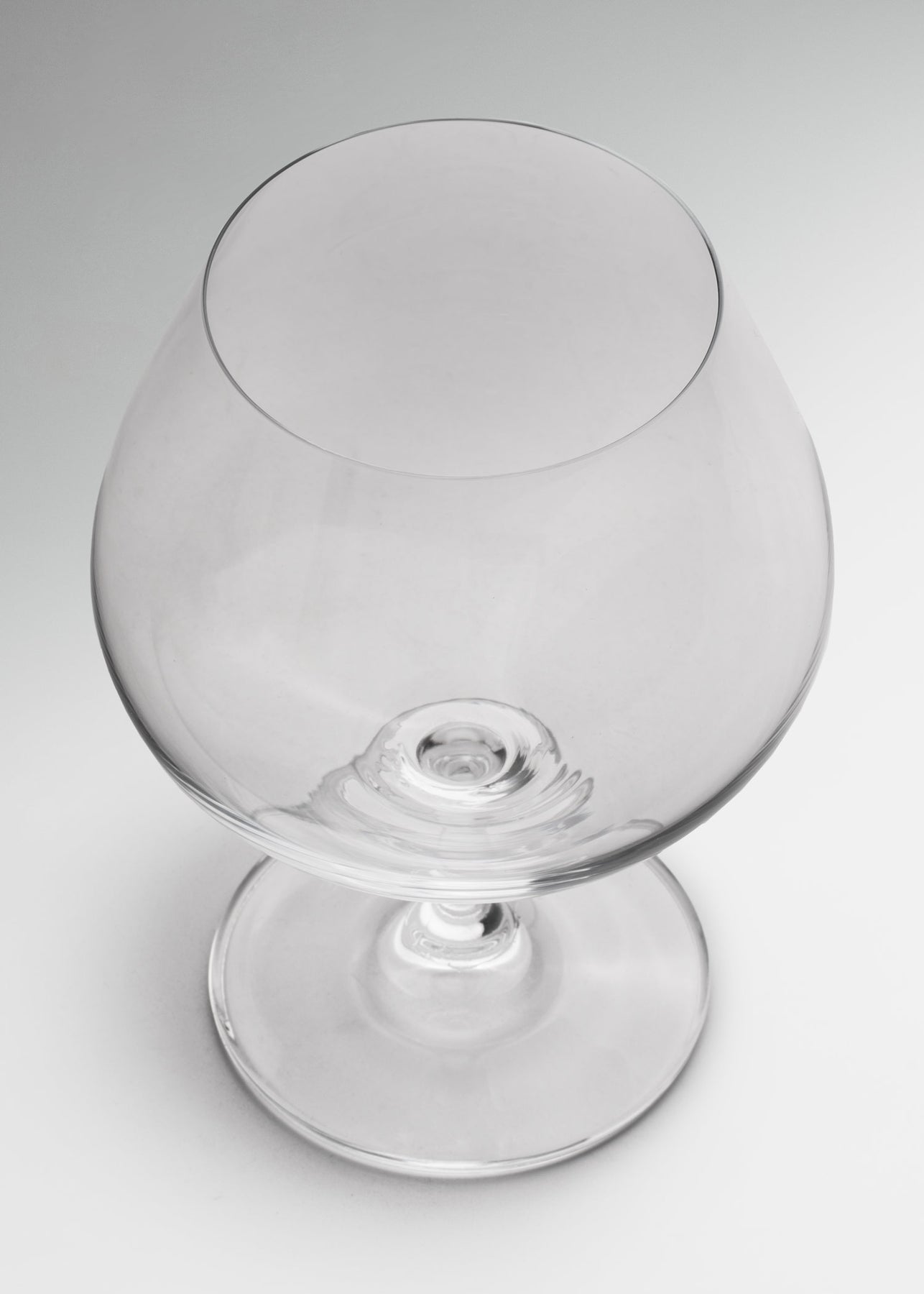 encuentra copa de vidrio maha