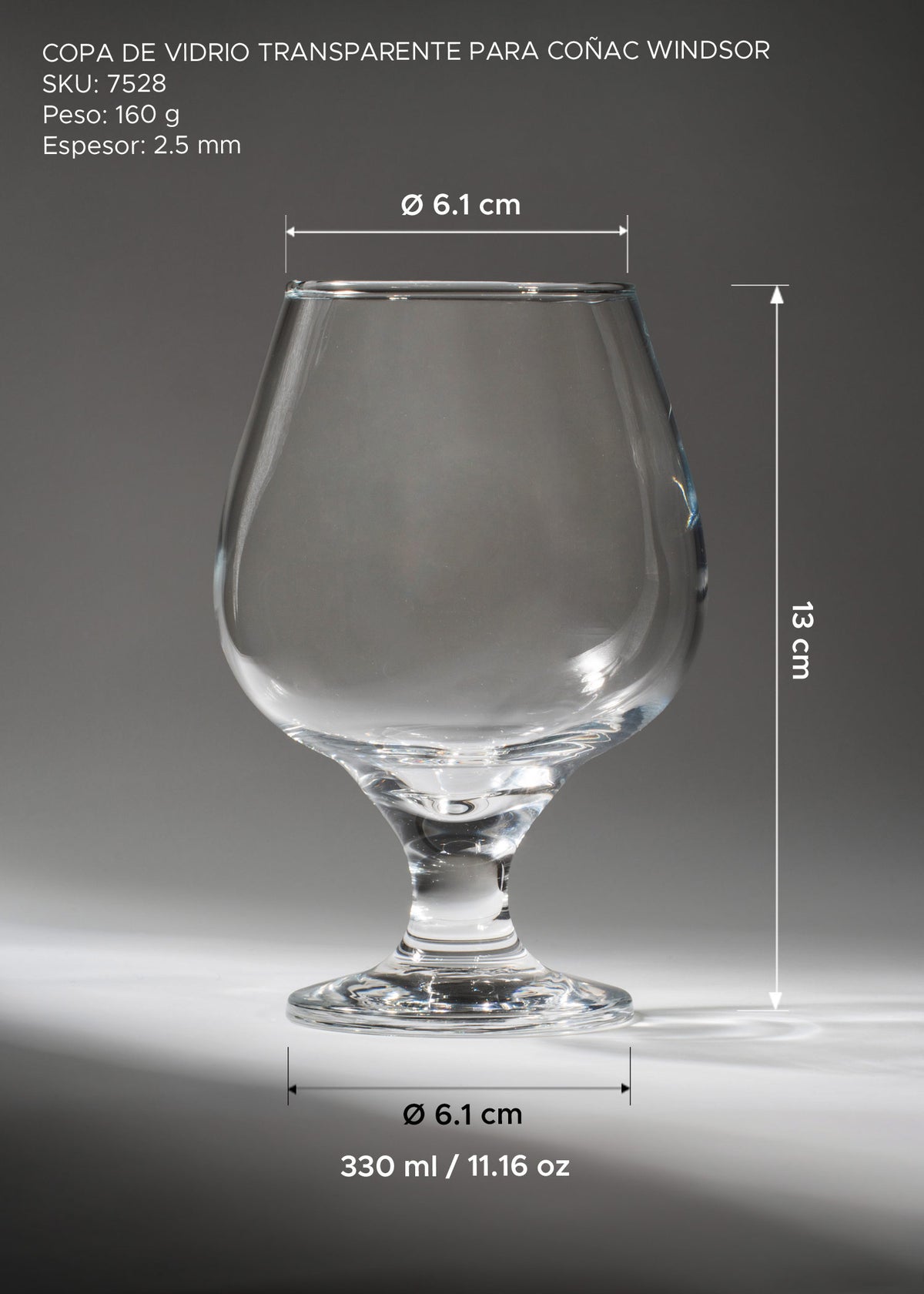 Medidas de la copa Windsor de 330 ml: altura 13 cm, boca y base de 6.1 cm.