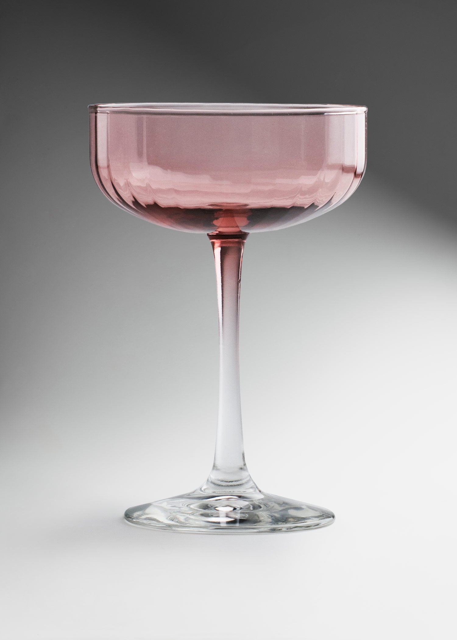 Copa coupe para cóctel de vidrio rosa Linear Blush 251 ml