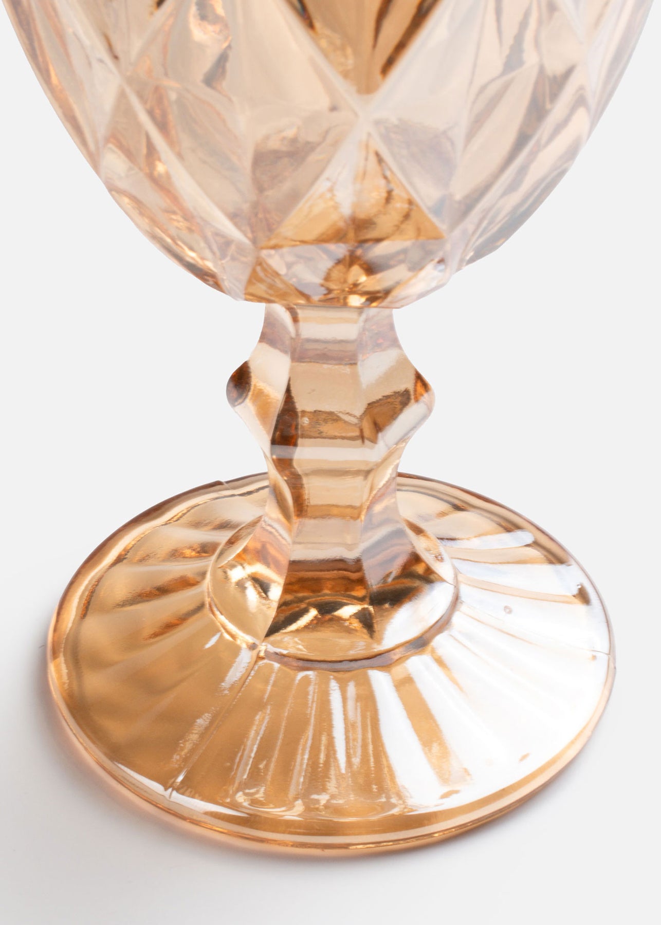 Copa de vidrio para vino y coctelería dorada Diamond 325 ml