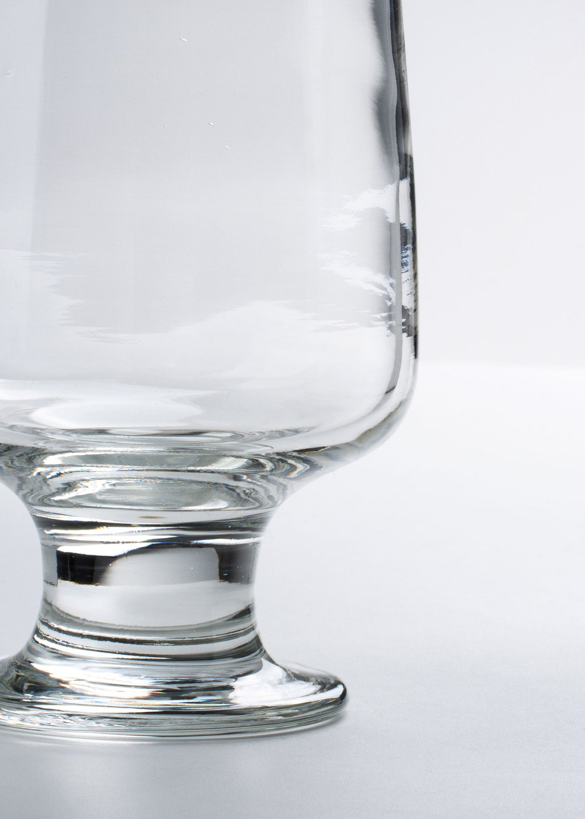 Copa para agua de vidrio transparente Eleia 380 ml — imagen de producto, vista 4