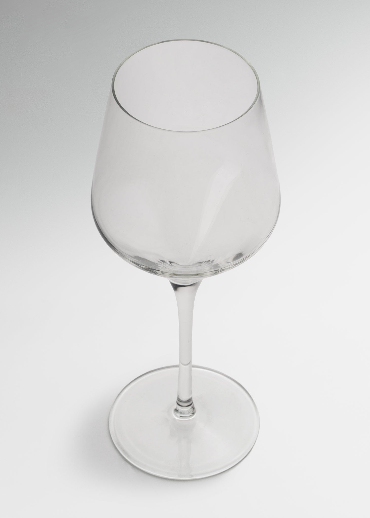 encuentra copa de vidrio maha