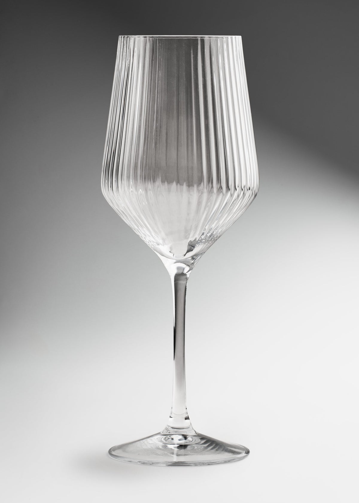 Copa para vino de vidrio tipo agua con lineas transparente para restaurante y bar Líneas 505 ml — imagen de producto