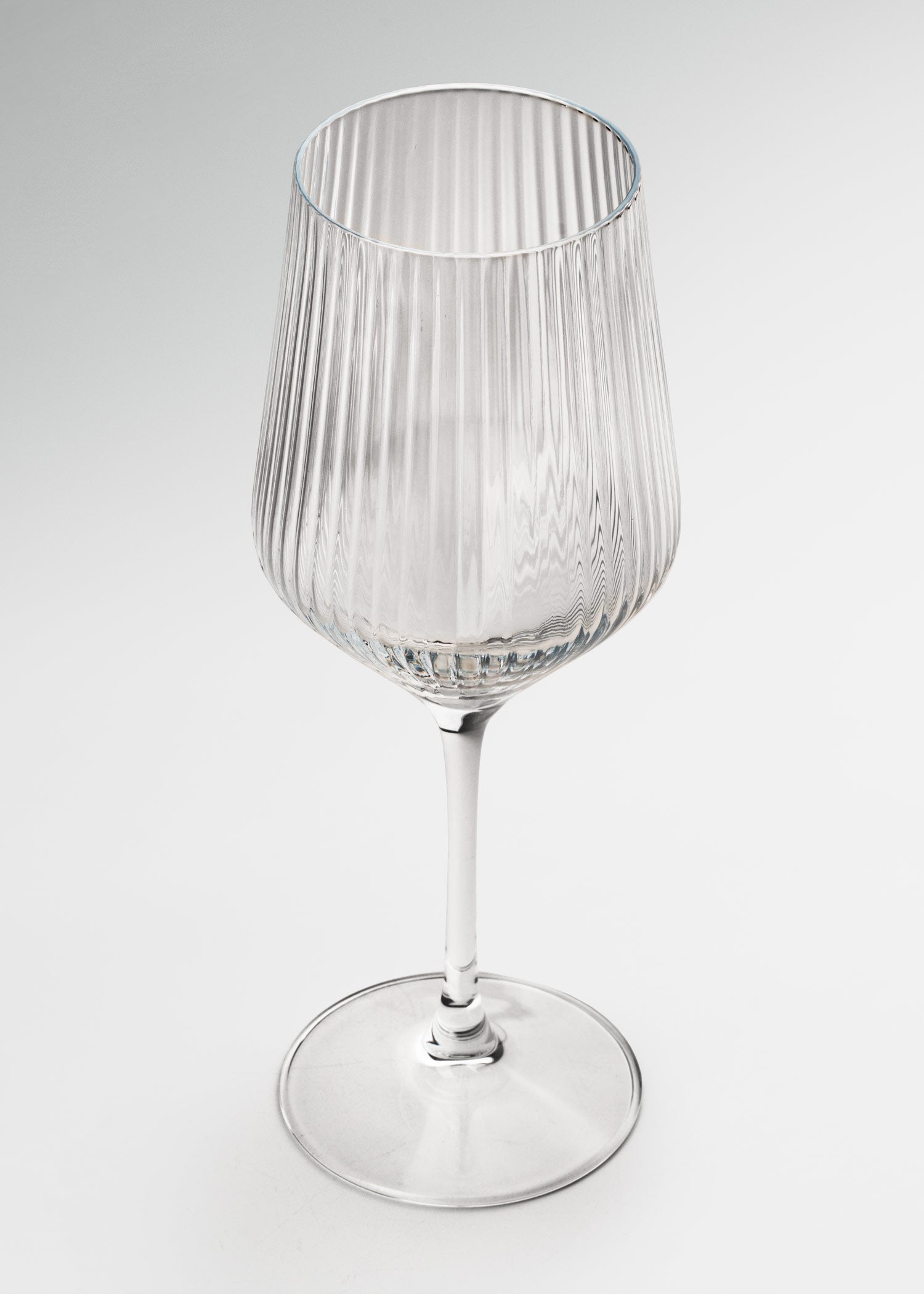 encuentra copa de vidrio maha