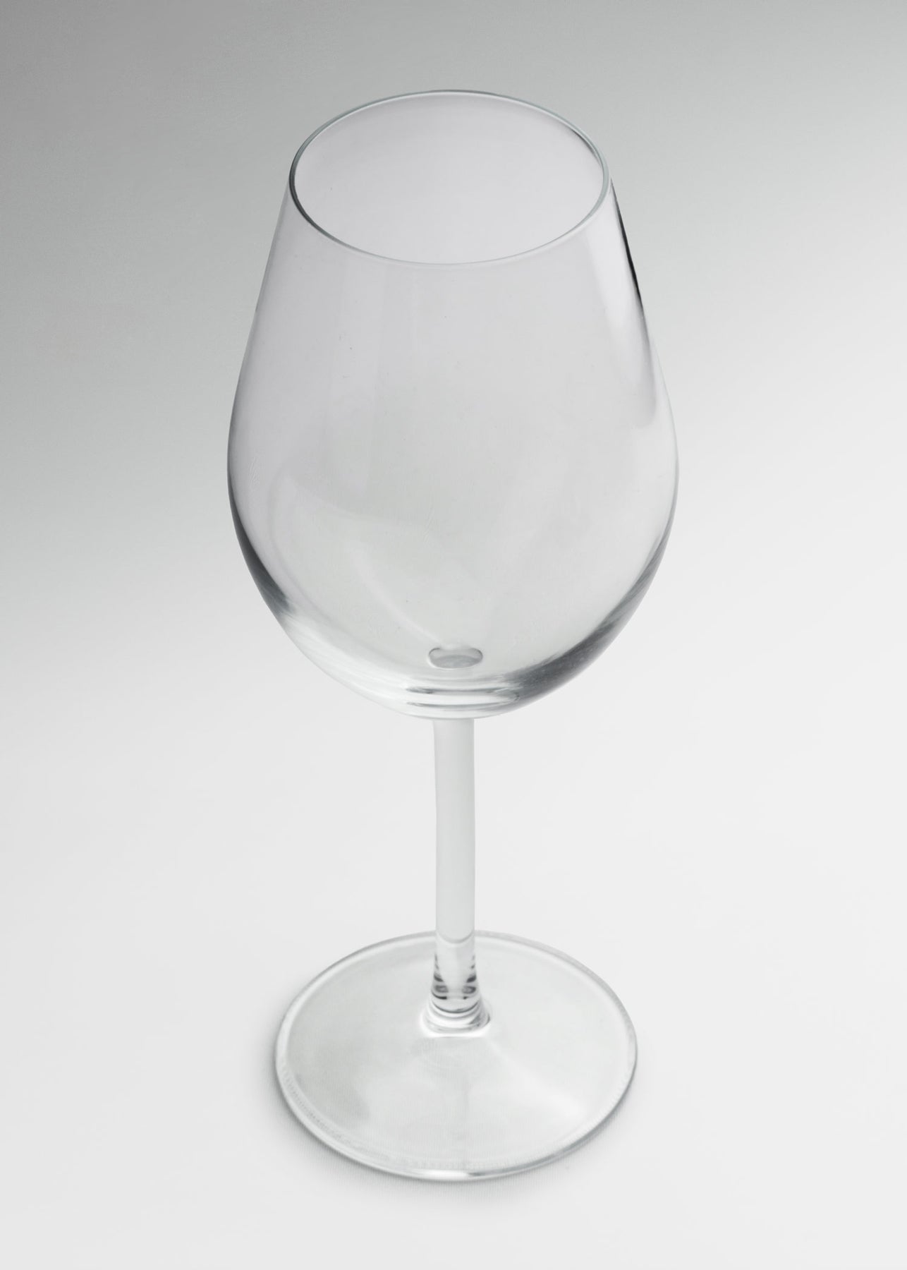 encuentra copa de vidrio maha