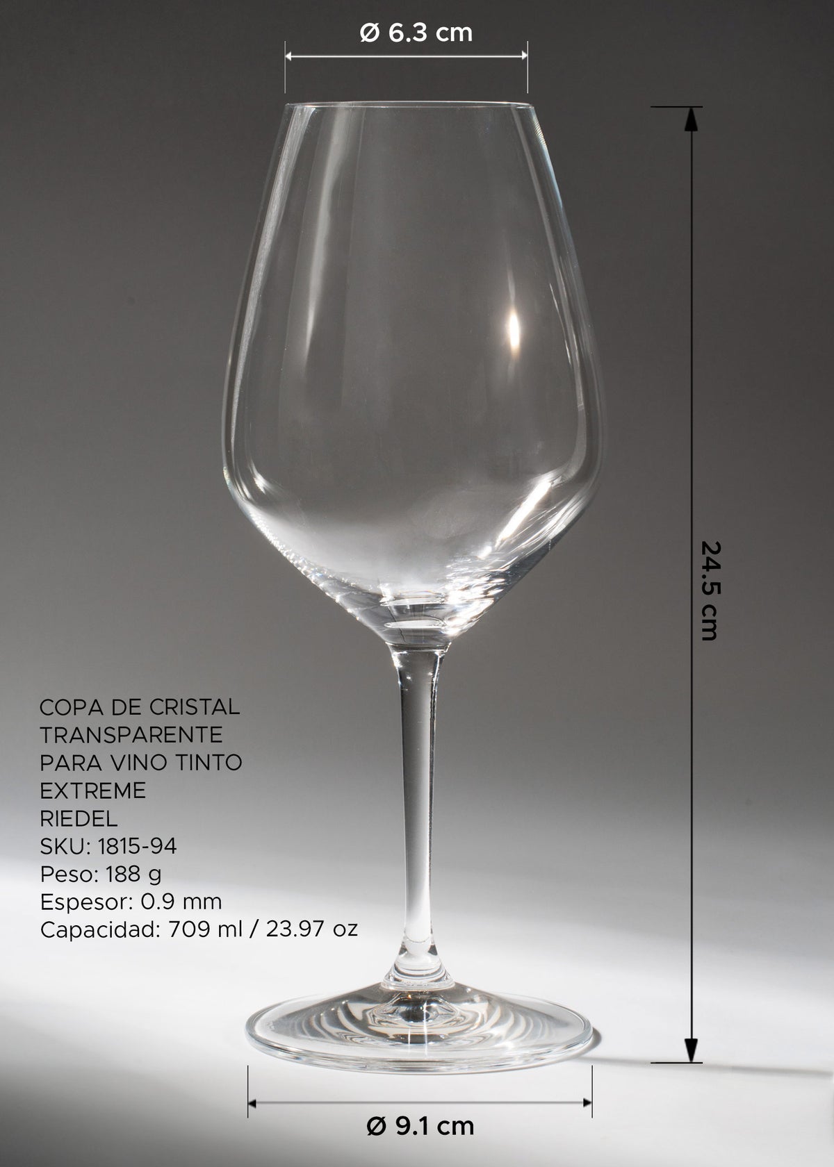 Medidas de la copa Extreme de 709 ml: alto 24.5 cm, boca 6.3 cm y base 9.1 cm.