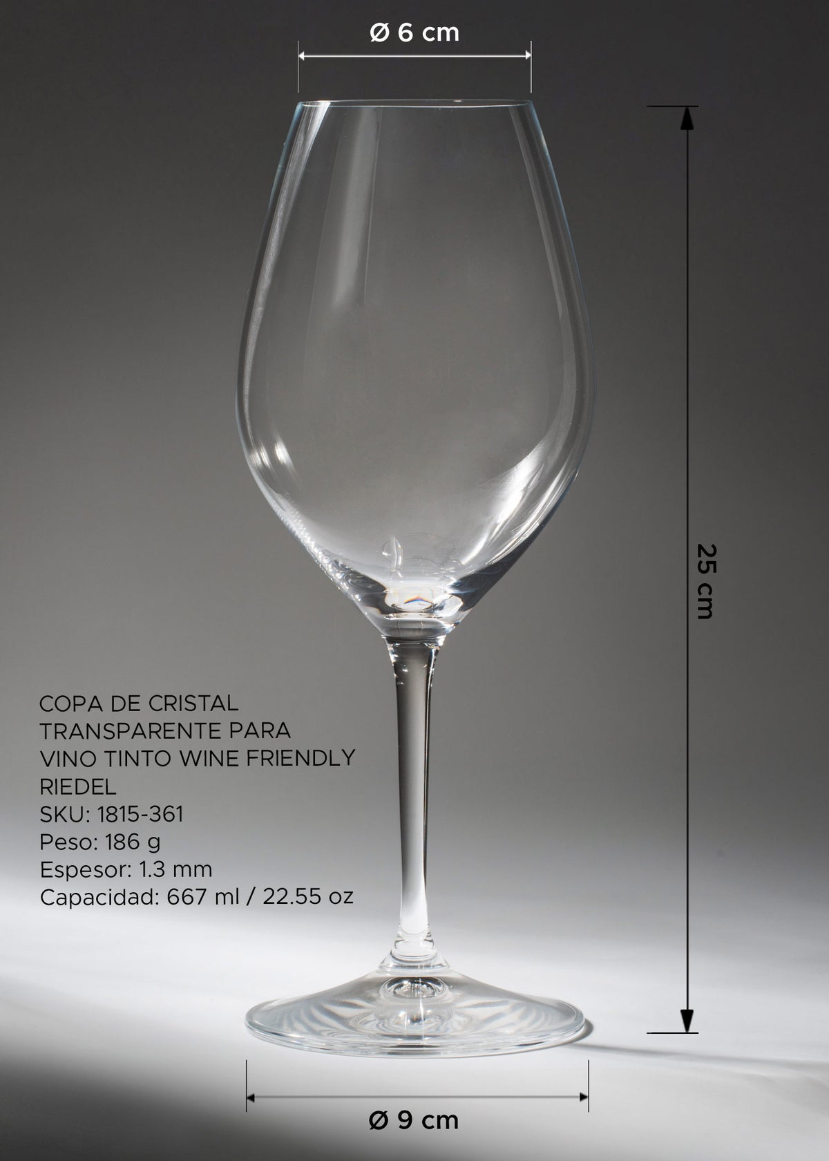 Medidas de la copa Wine Friendly de 667 ml: 25 cm de alto, boca 6 cm y base 9 cm.