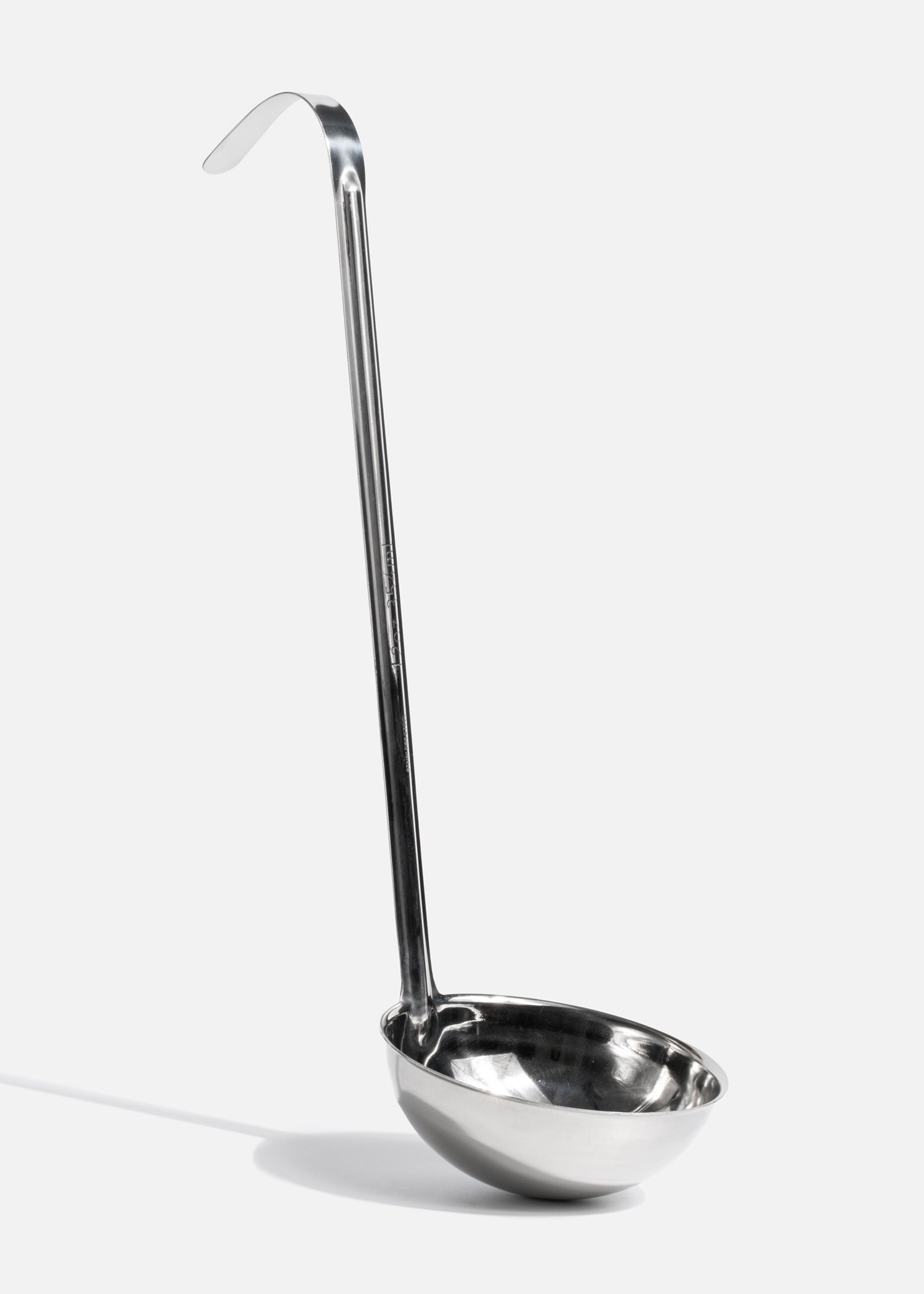 Cucharones de acero inoxidable plata Essential 2, 4, 6, 8, 12 oz