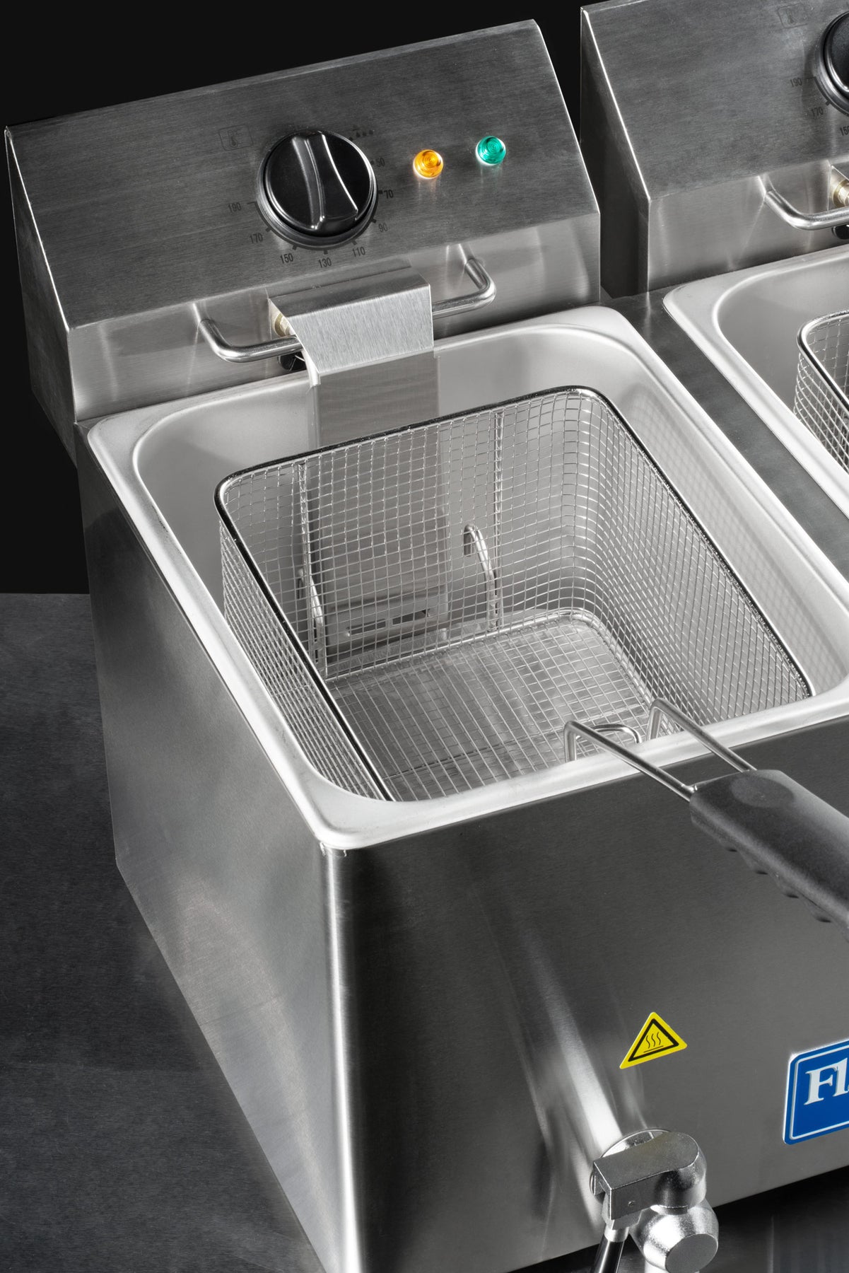 precio freidora electrica maha