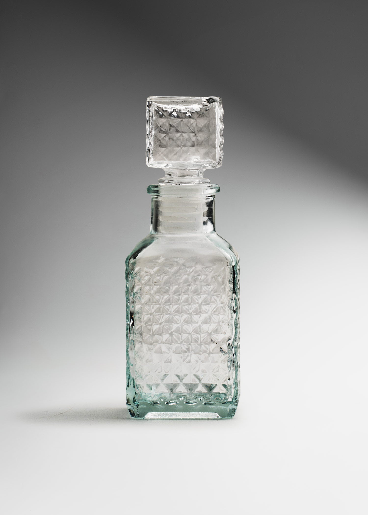 compra licorera de vidrio maha