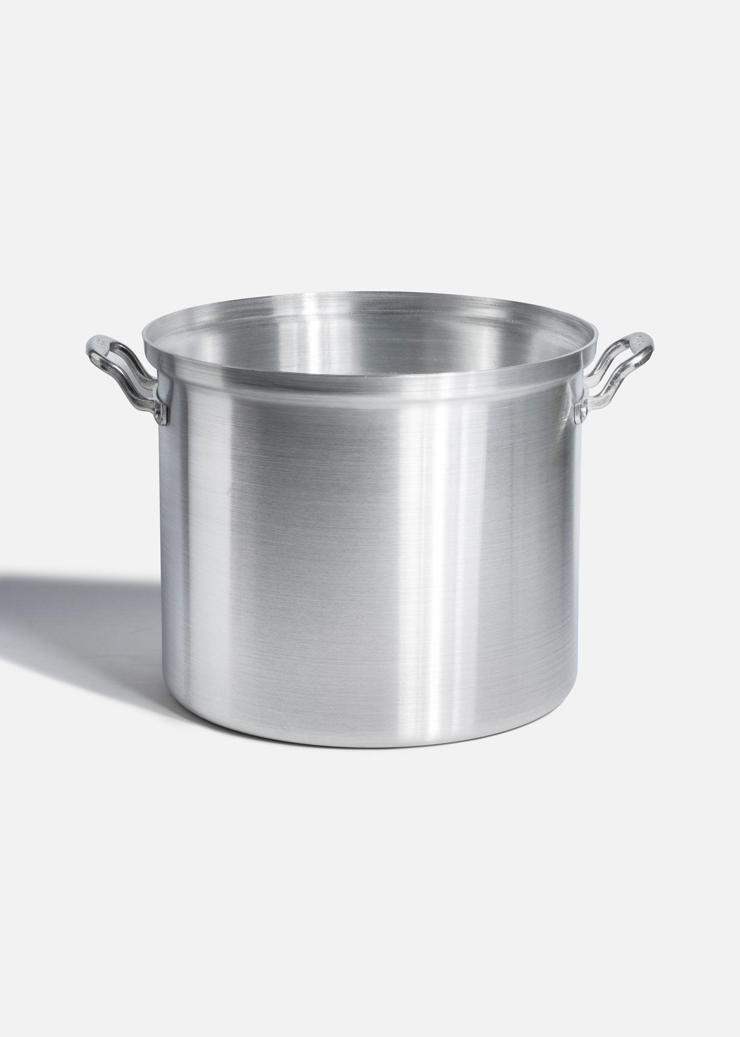 encuentra olla de aluminio maha