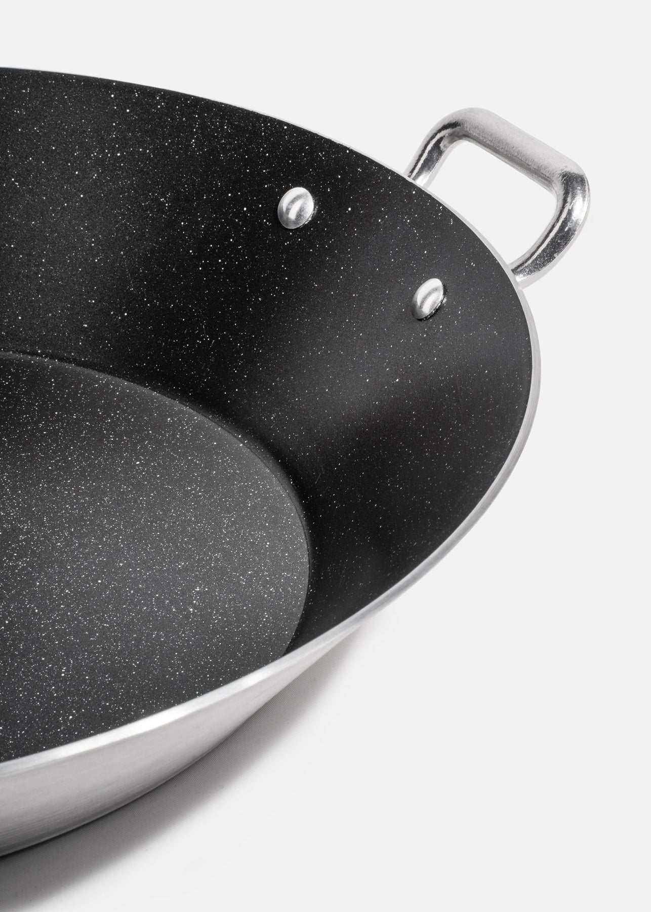 encuentra paellera grande maha