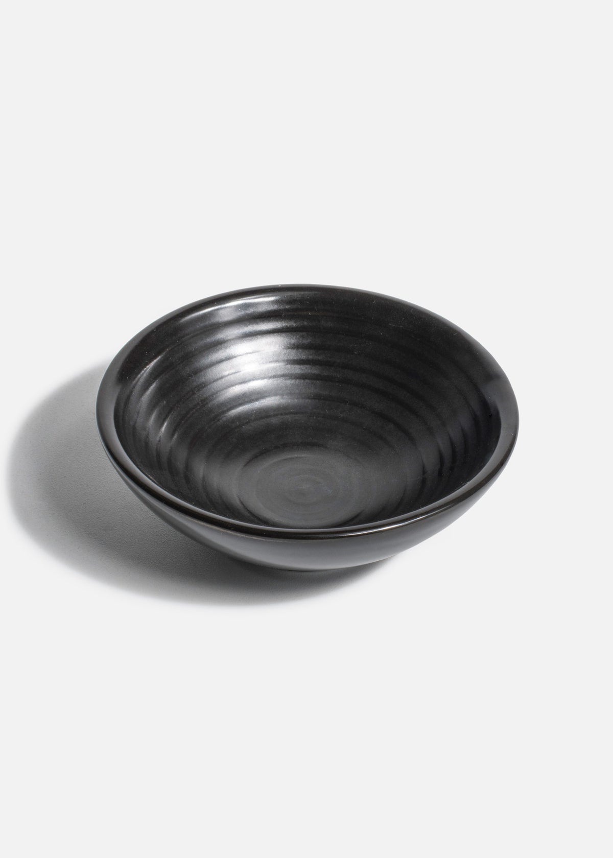 Platito para soya de porcelana negro salsera japones para sushi y soya 50 ml - Ø 8 cm — imagen de producto