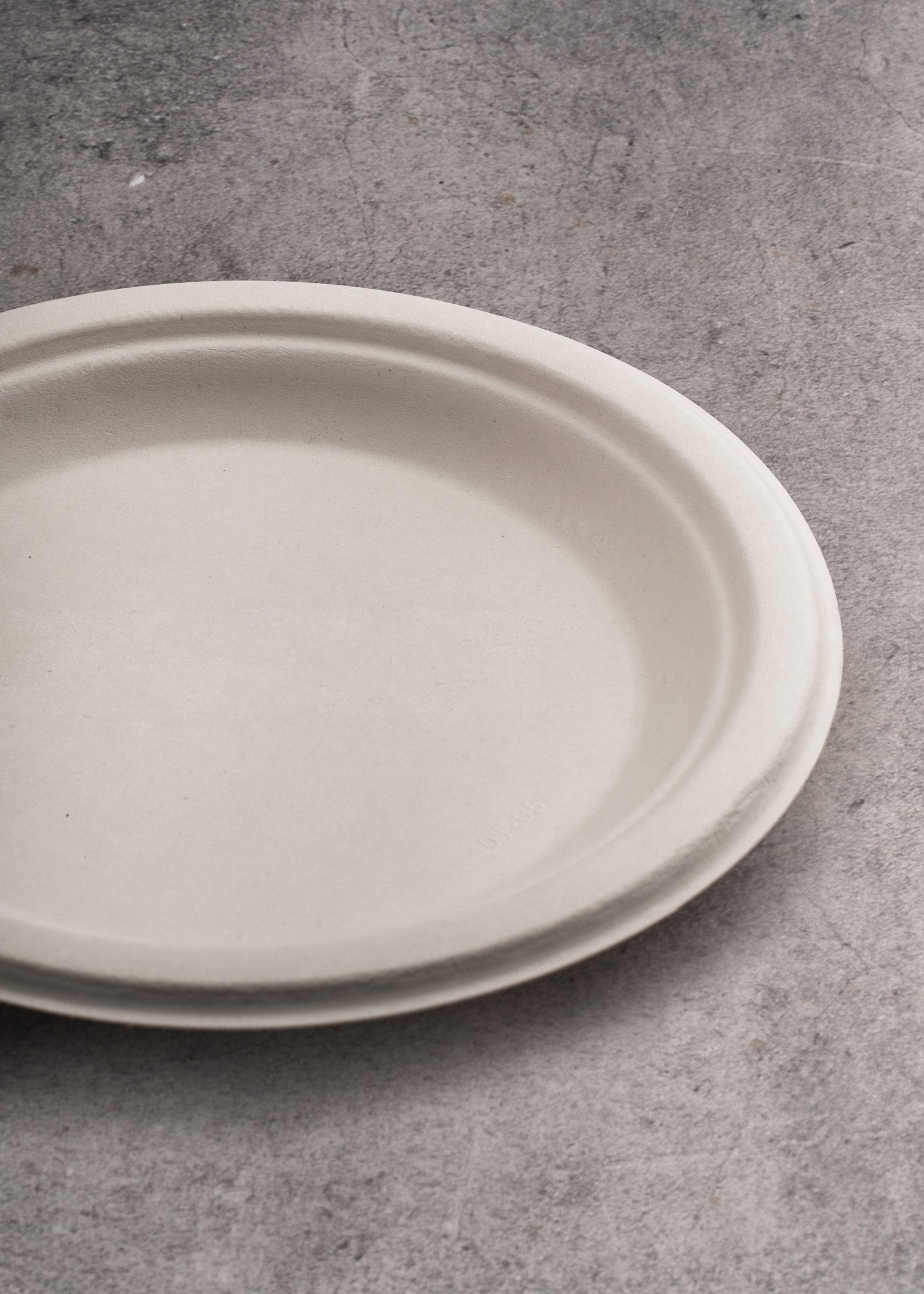 encuentra platos desechables en maha