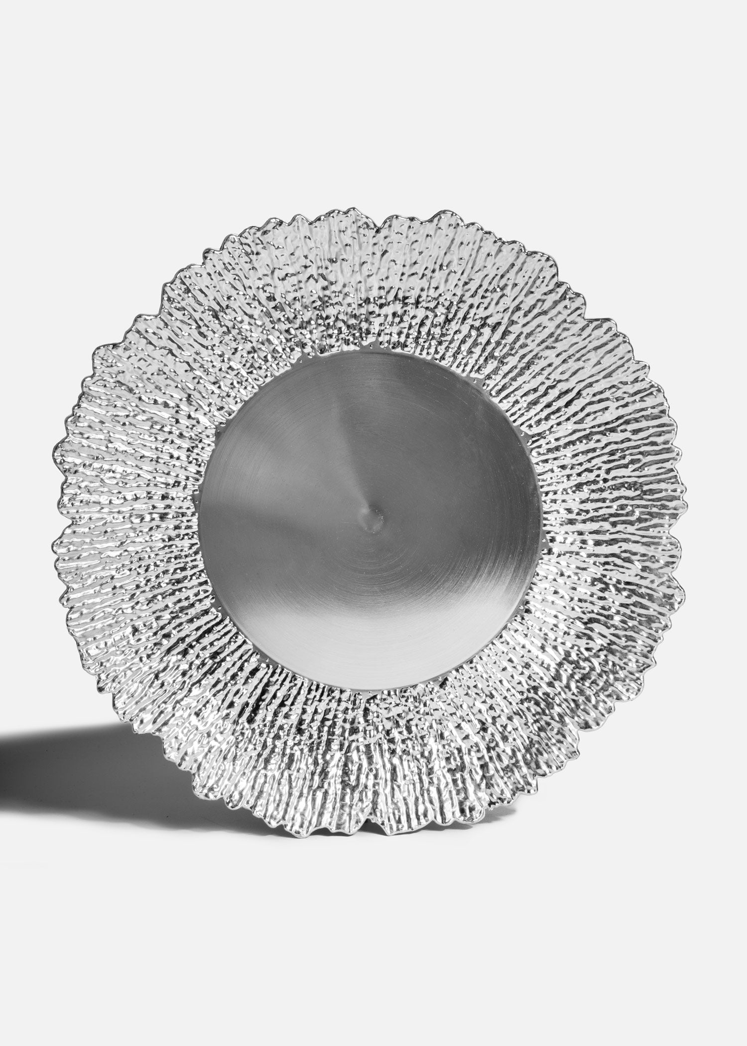 Plato base de plástico plata Amapola 33 cm