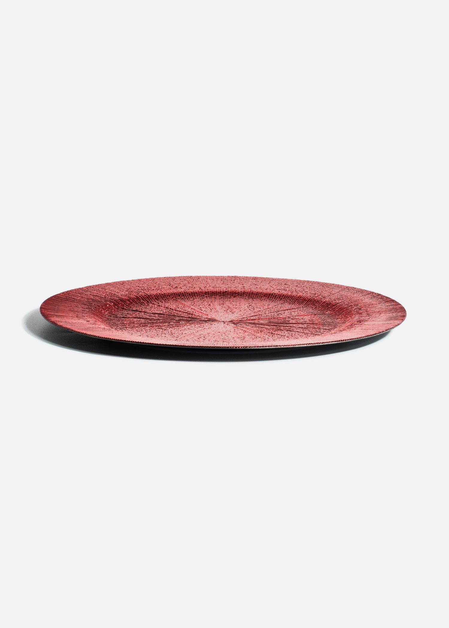 encuentra bajo plato maha