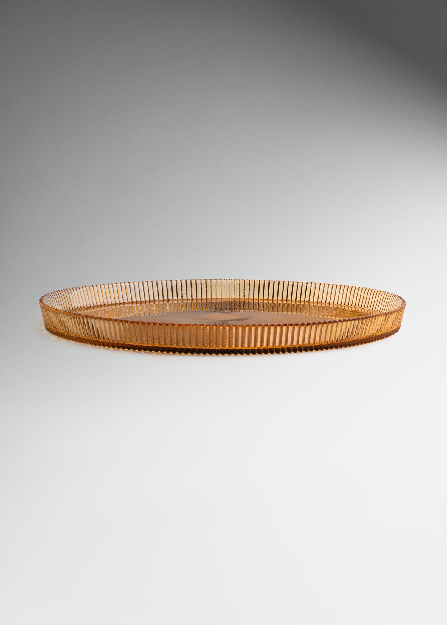Plato base de vidrio ámbar ala alta 31.5 cm