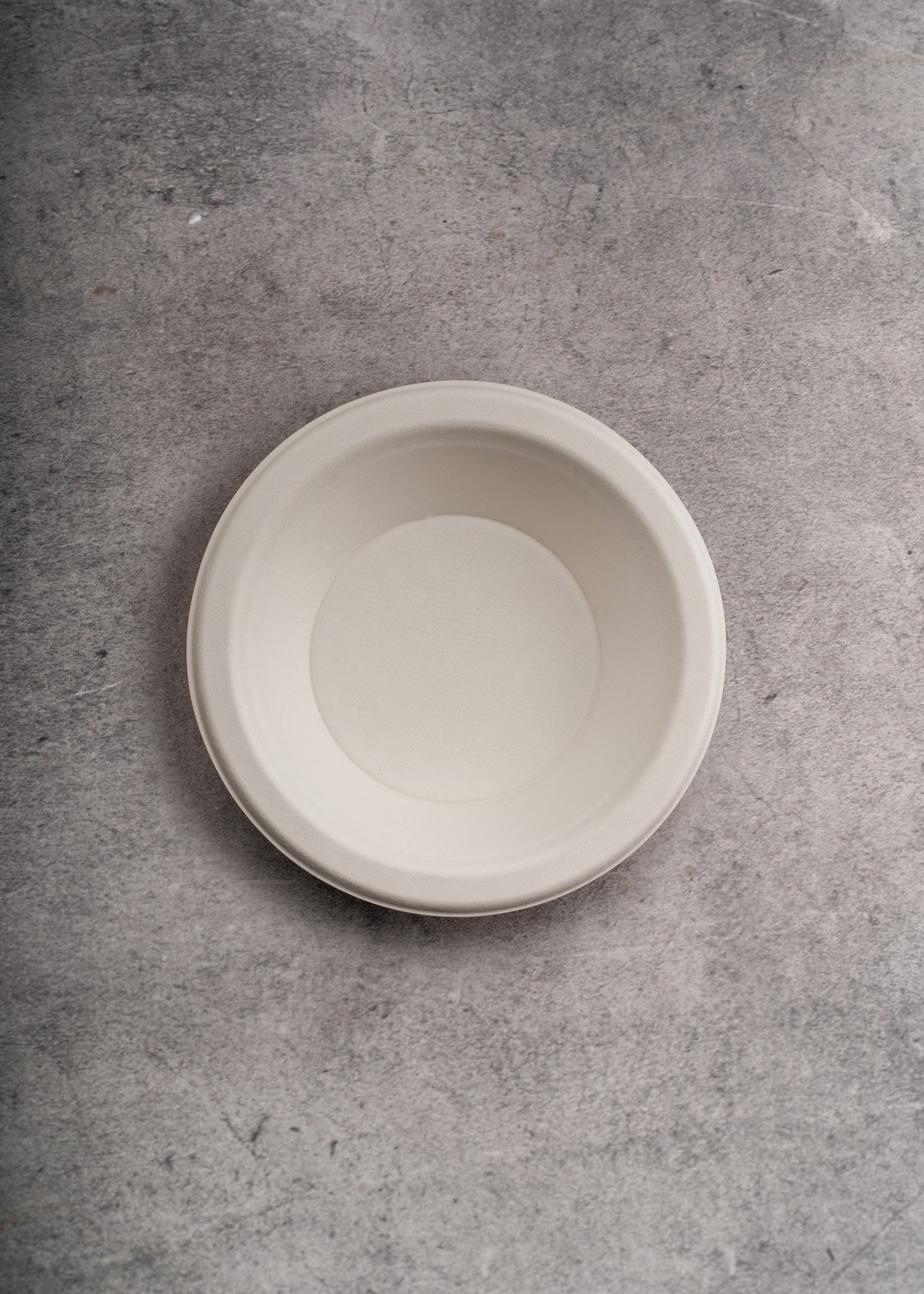 encuentra plato desechable en maha